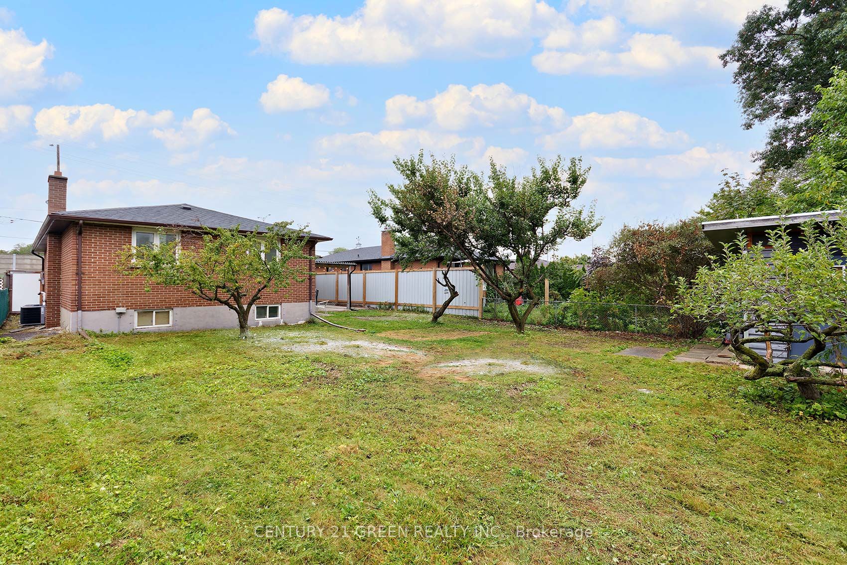 958 South Service Road Property Photo 28