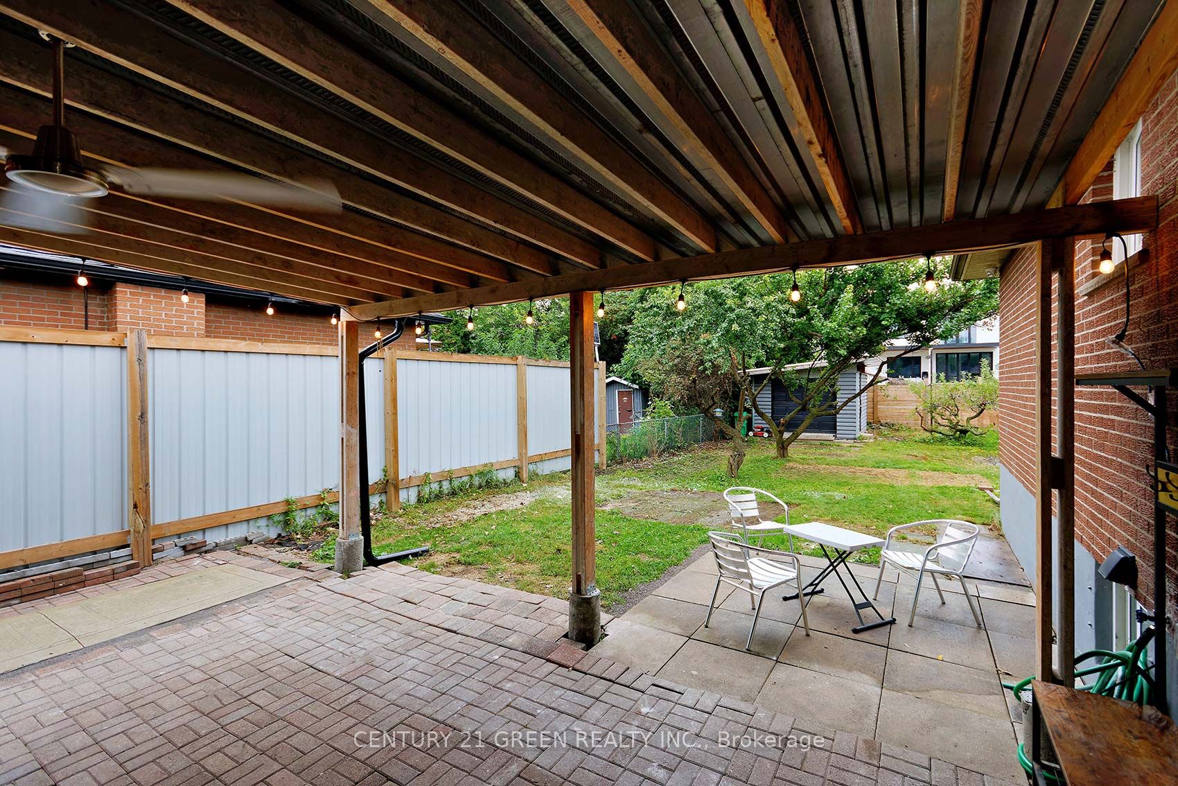 958 South Service Road Property Photo 34