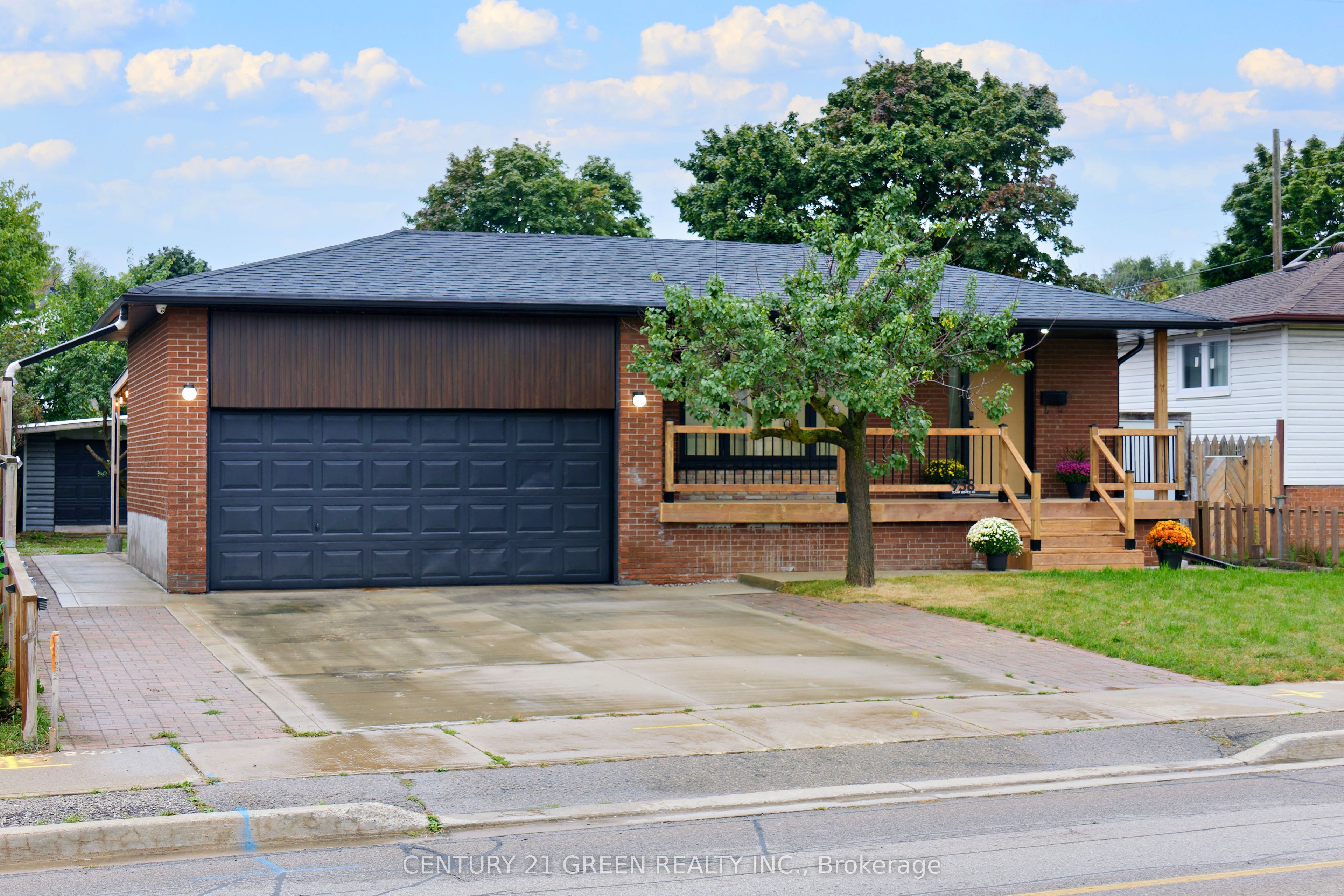 958 South Service Road Property Photo 42