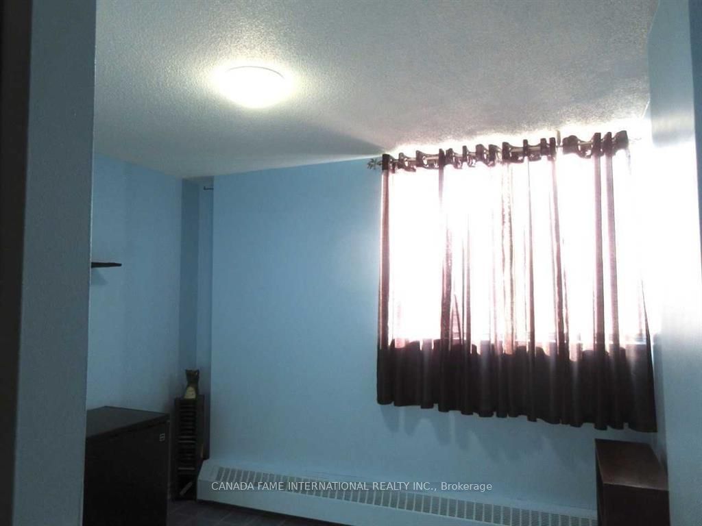 #ph04 - 330 Dixon Road Property Photo 10