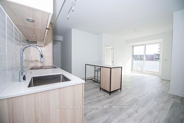 #345 - 215 Lakeshore Road Property Photo 6