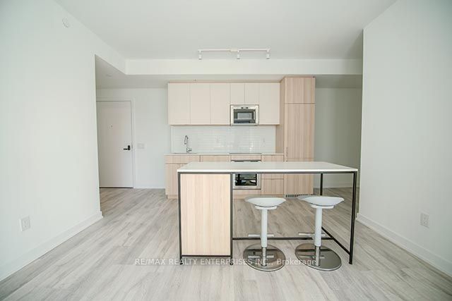 #345 - 215 Lakeshore Road Property Photo 8