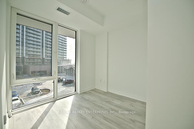 #345 - 215 Lakeshore Road Property Photo 9