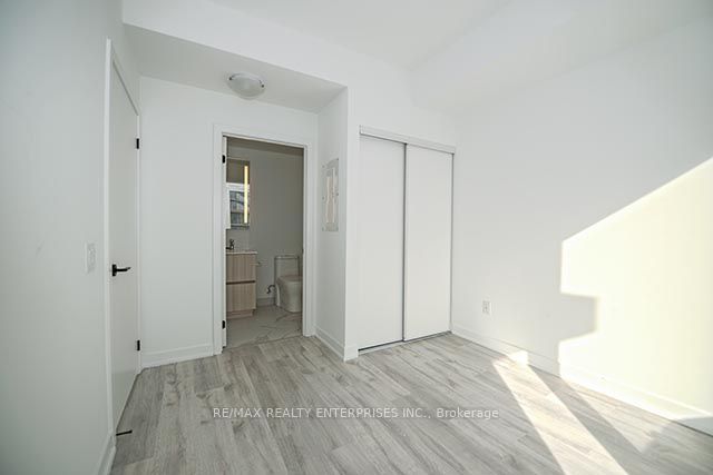 #345 - 215 Lakeshore Road Property Photo 16