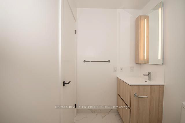 #345 - 215 Lakeshore Road Property Photo 27