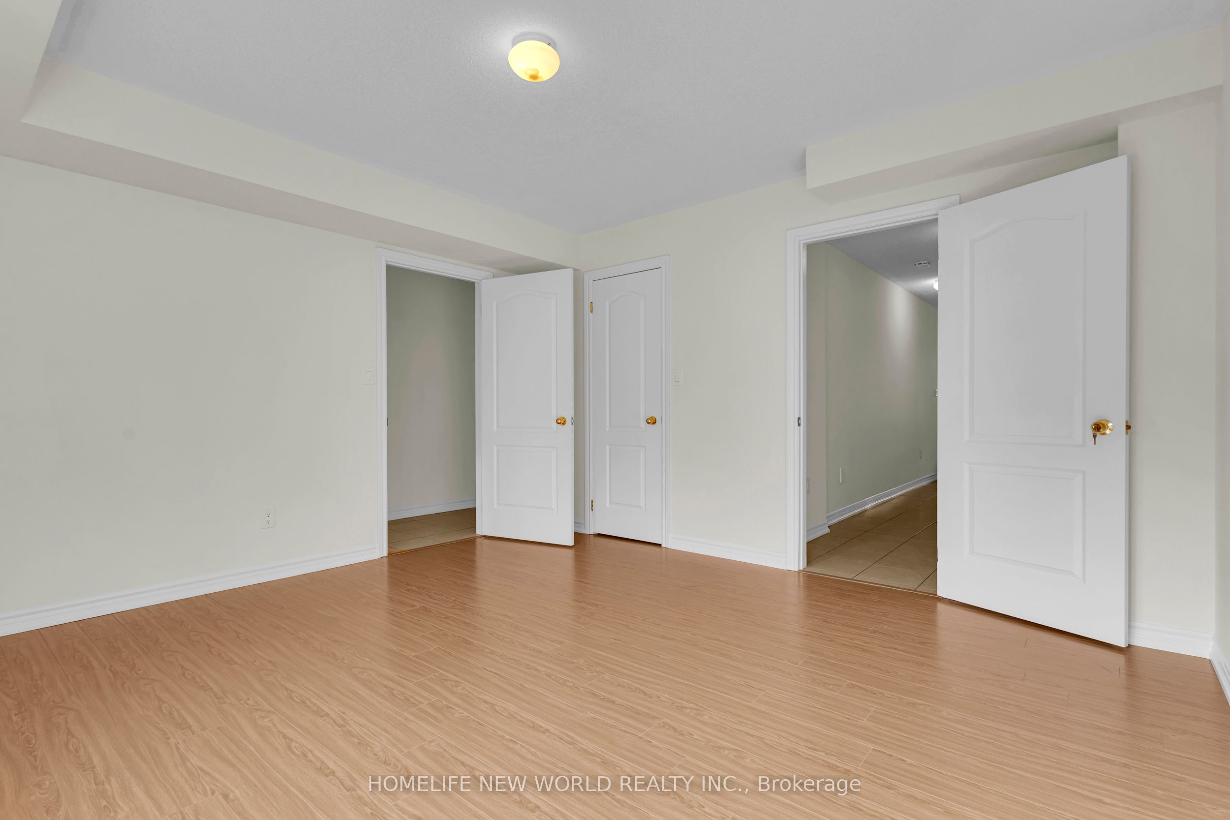 8 Shiff Crescent Property Photo 4
