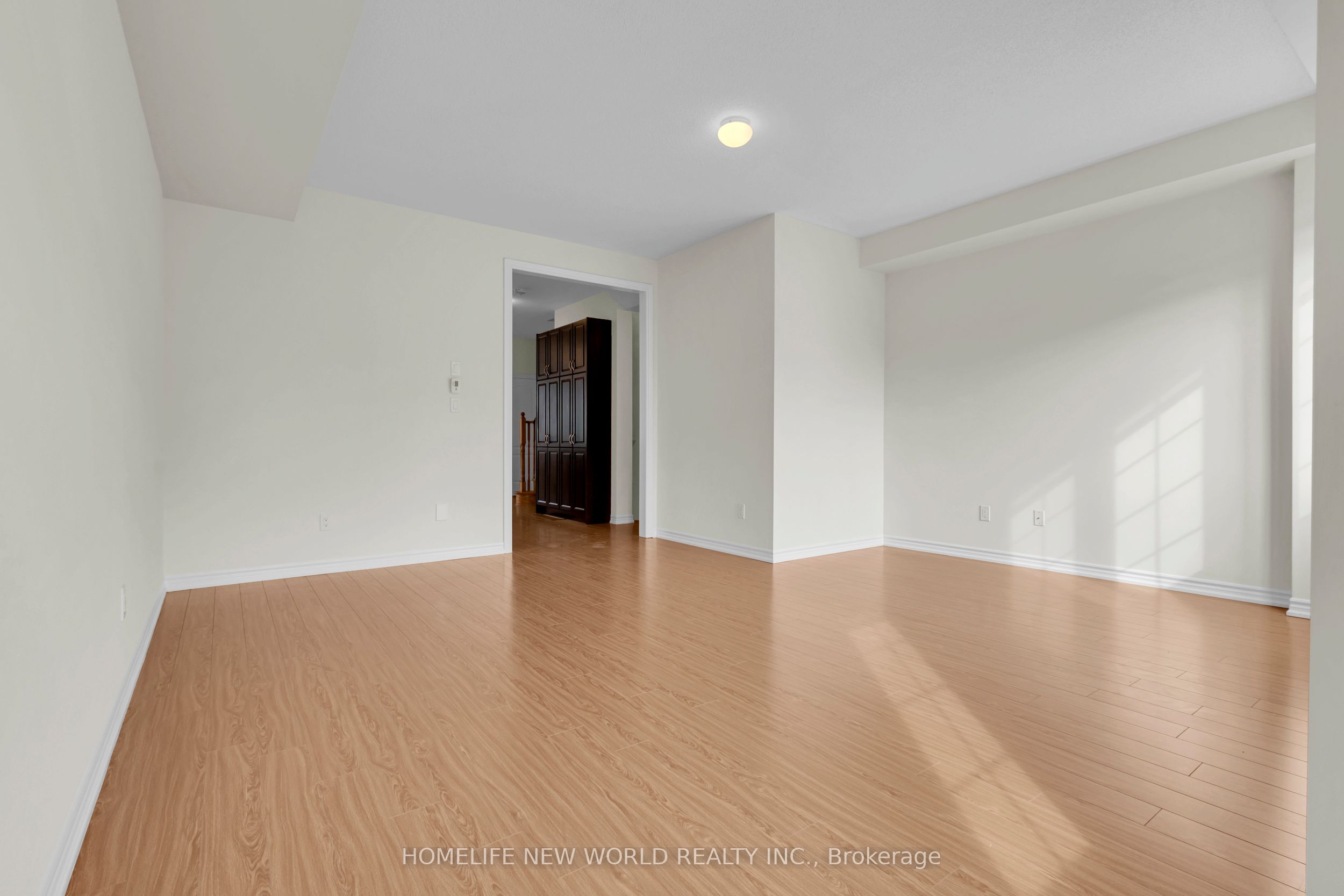 8 Shiff Crescent Property Photo 10