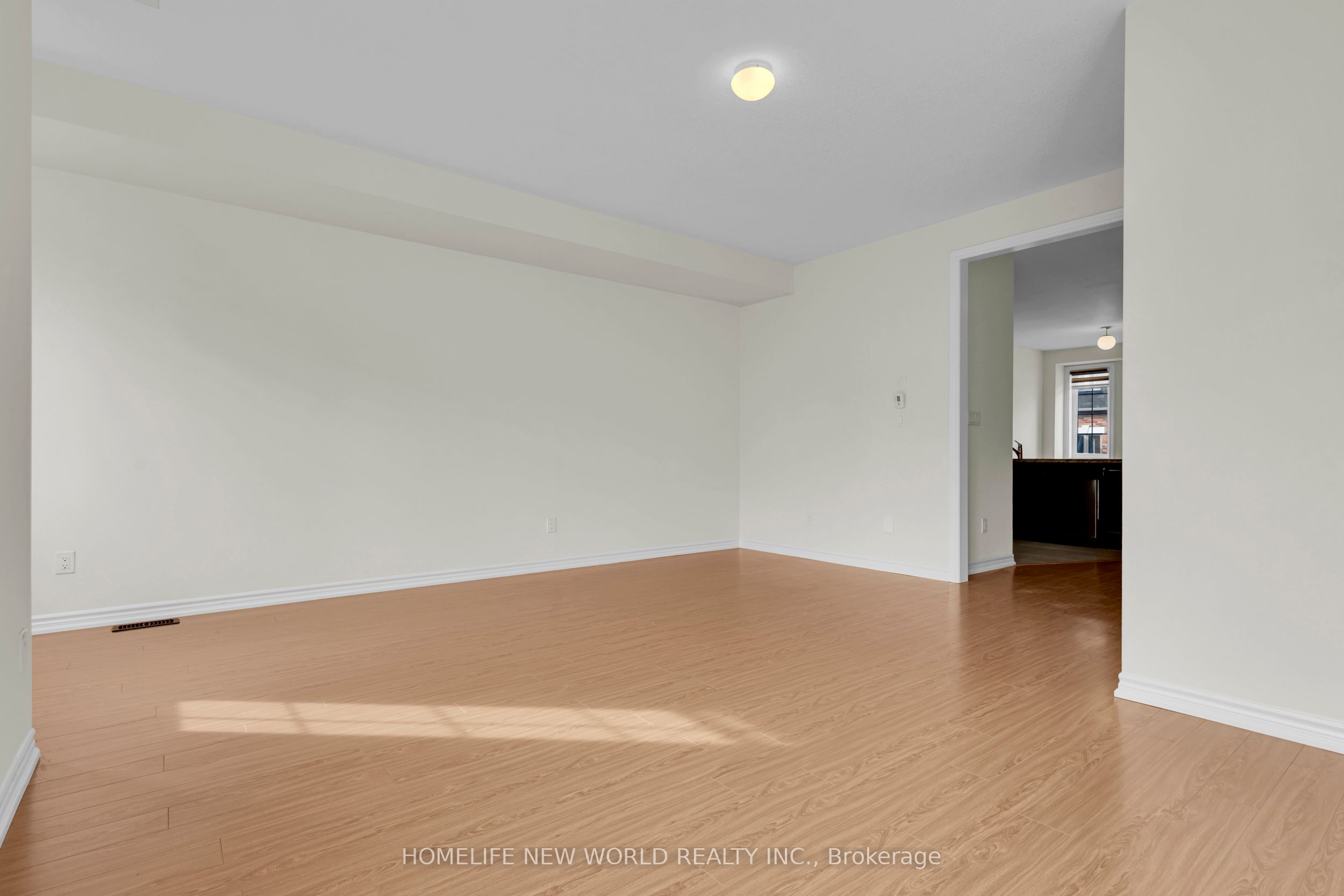 8 Shiff Crescent Property Photo 11