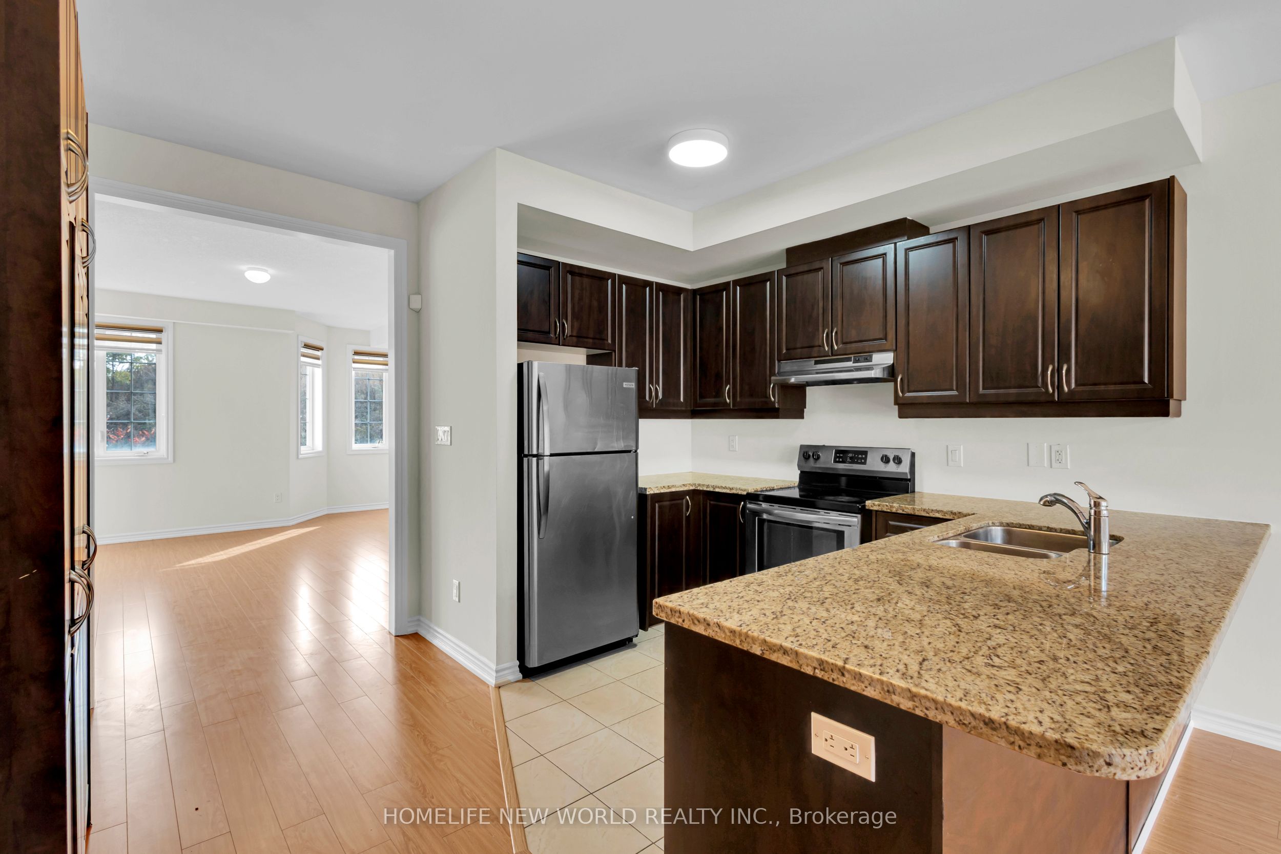 8 Shiff Crescent Property Photo 13