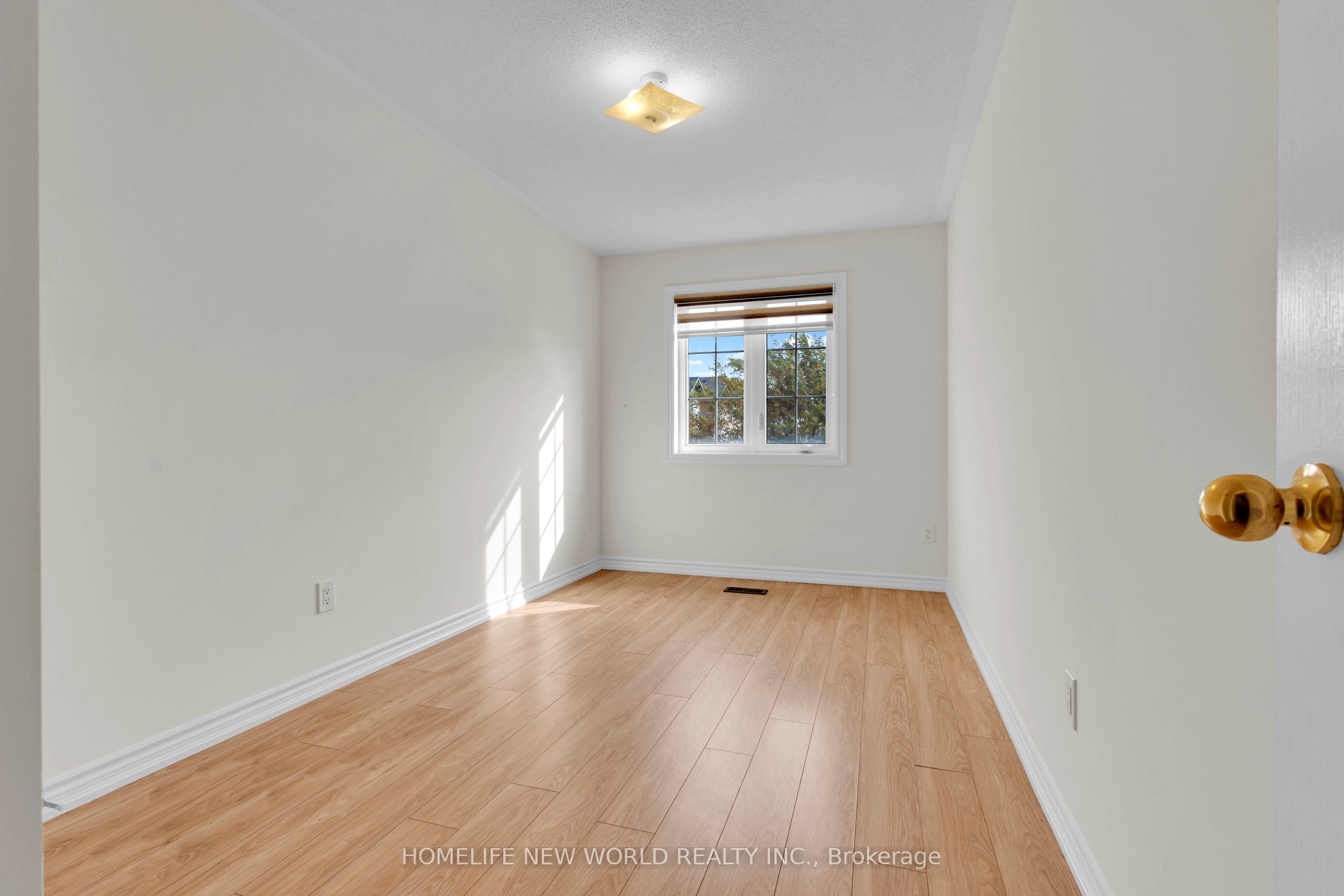 8 Shiff Crescent Property Photo 22
