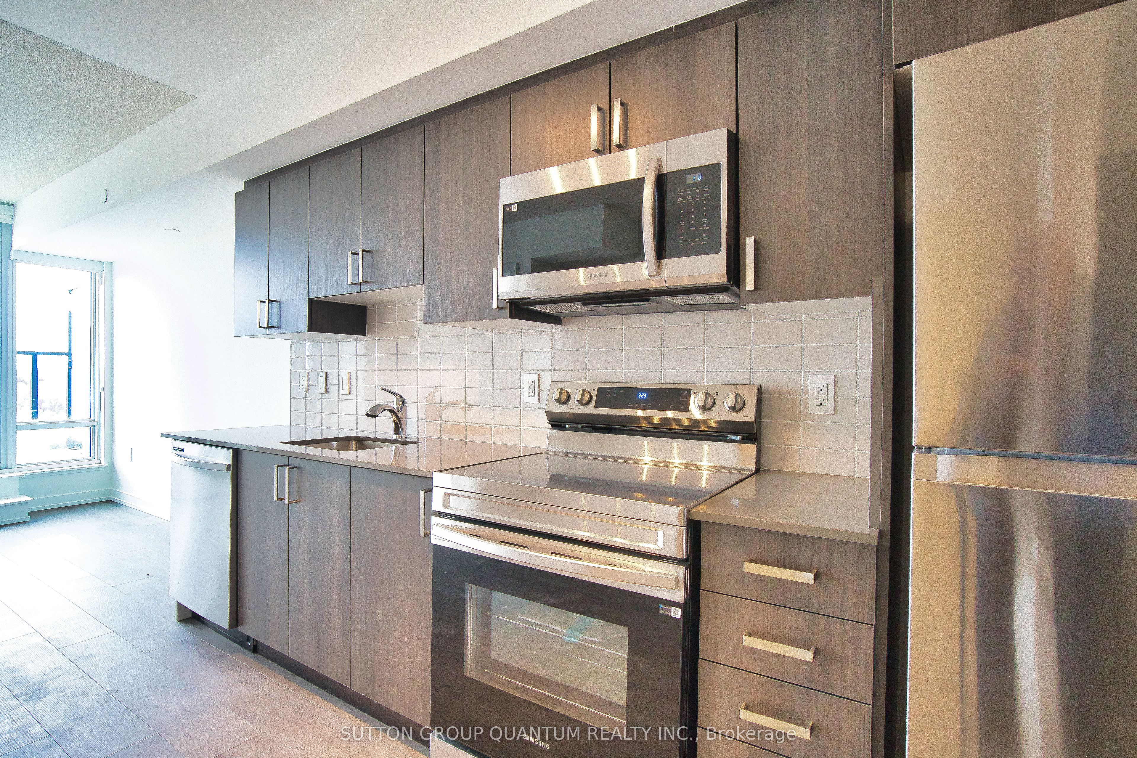 #808 - 556 Marlee Avenue Property Photo 10