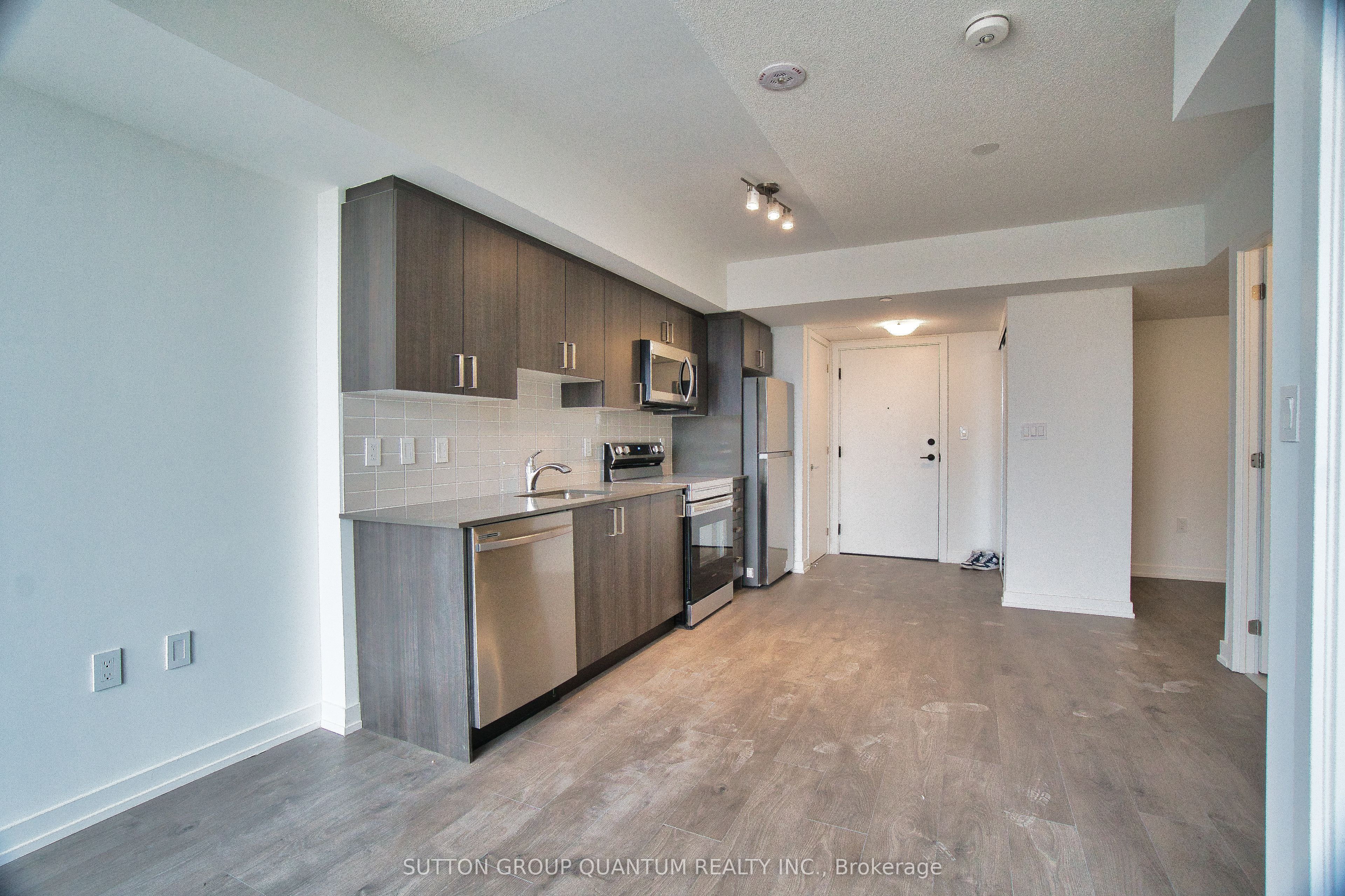 #808 - 556 Marlee Avenue Property Photo 12