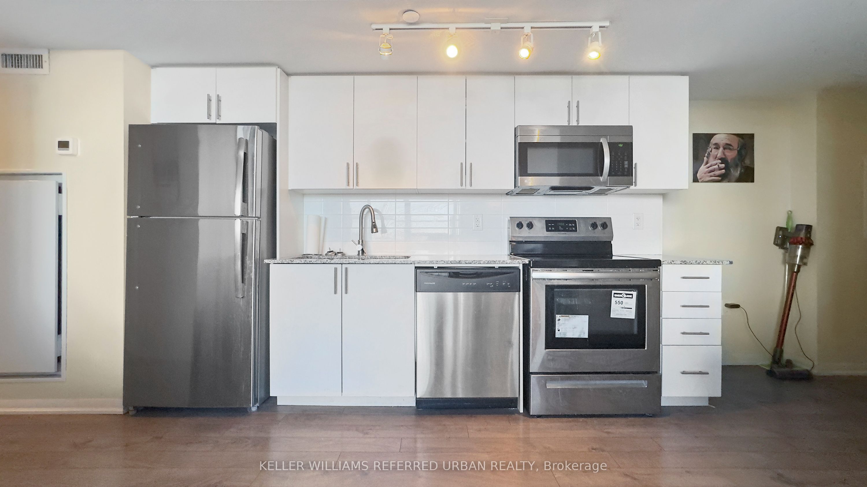 #908 - 3091 Dufferin Street Property Photo 1