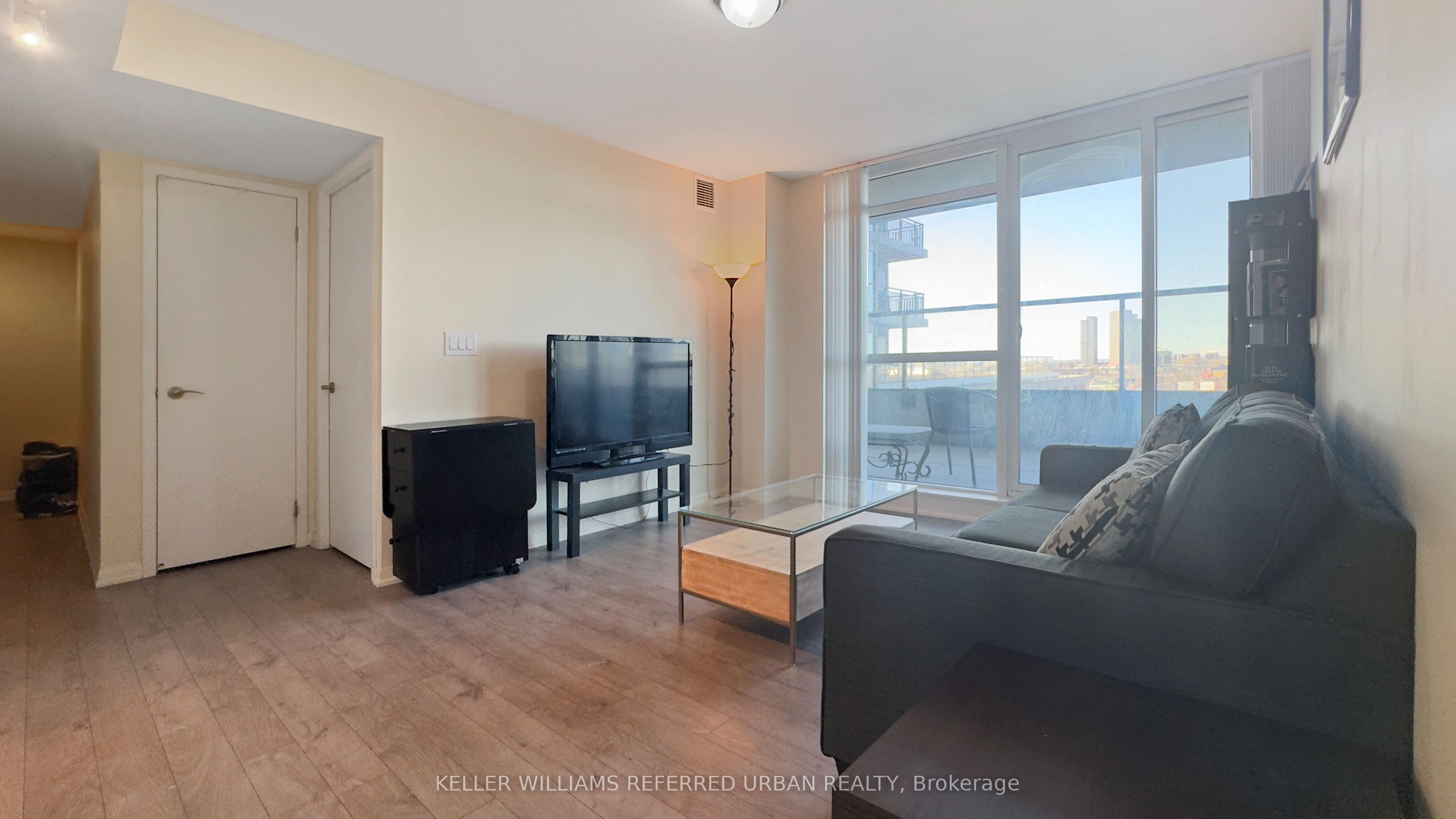 #908 - 3091 Dufferin Street Property Photo 4