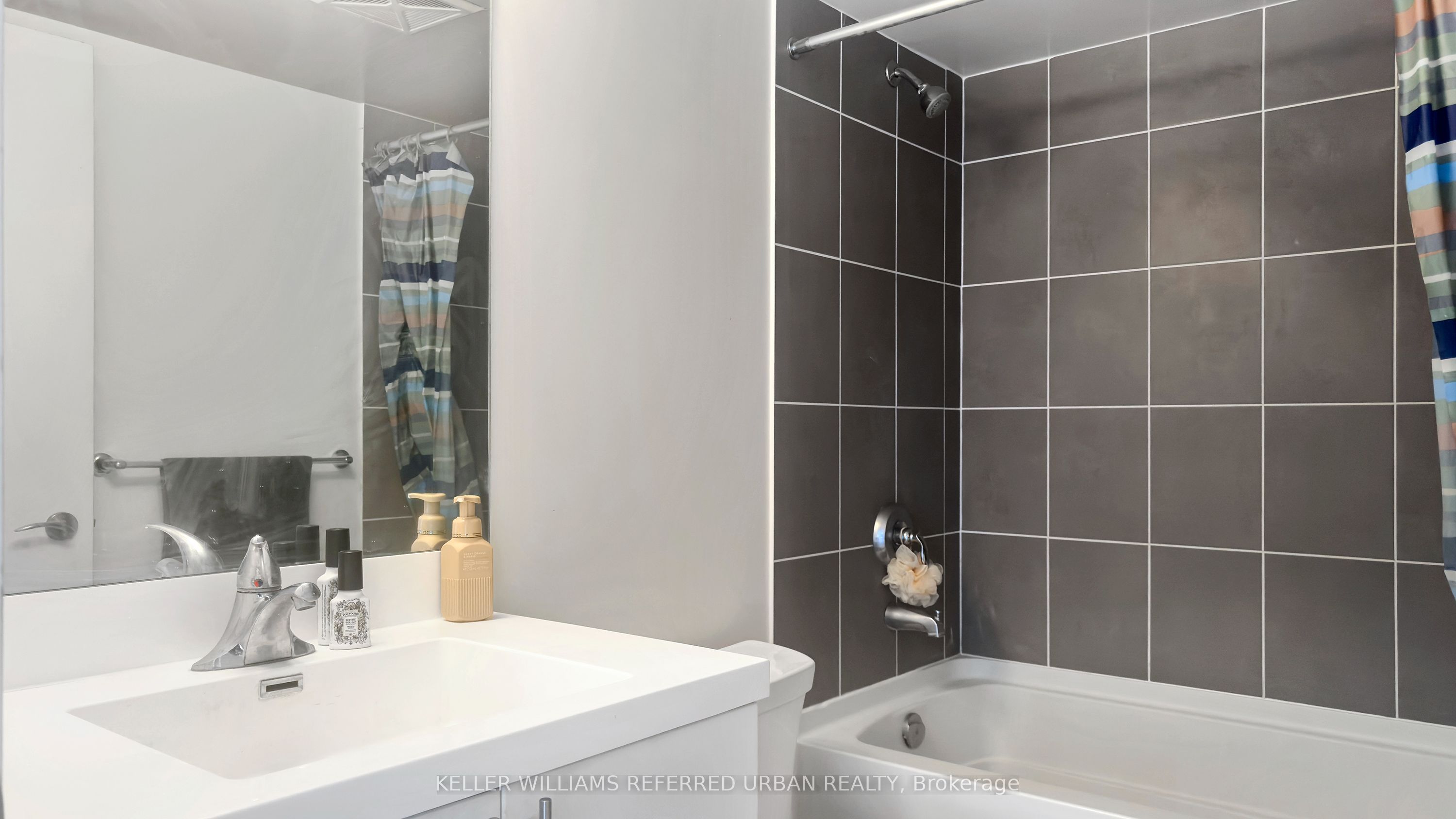 #908 - 3091 Dufferin Street Property Photo 8