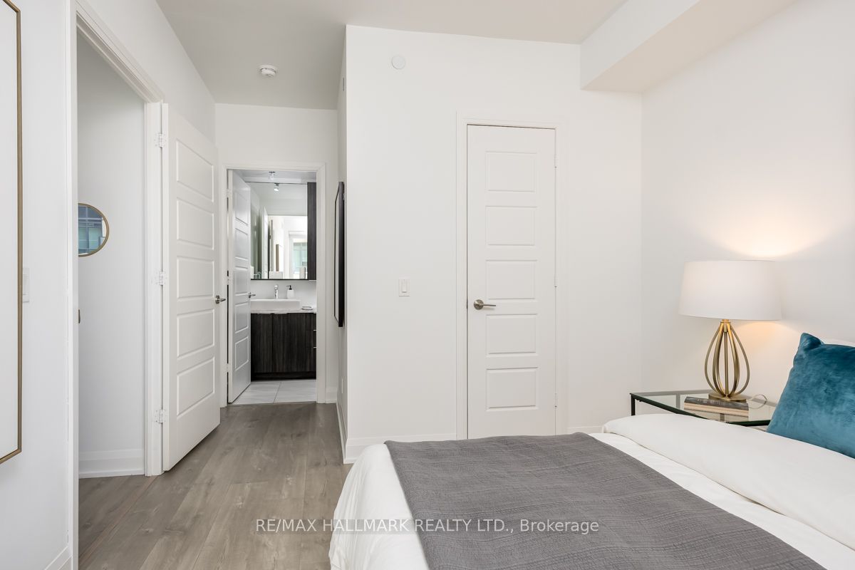 #604 - 110 Marine Parade Drive Property Photo 15