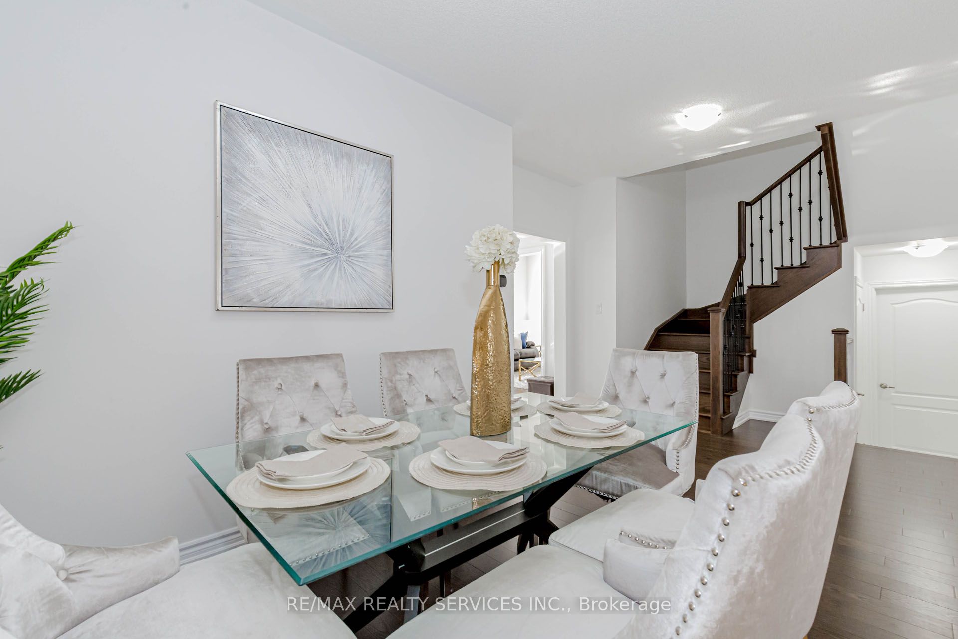 17 Seymour Road Property Photo 9