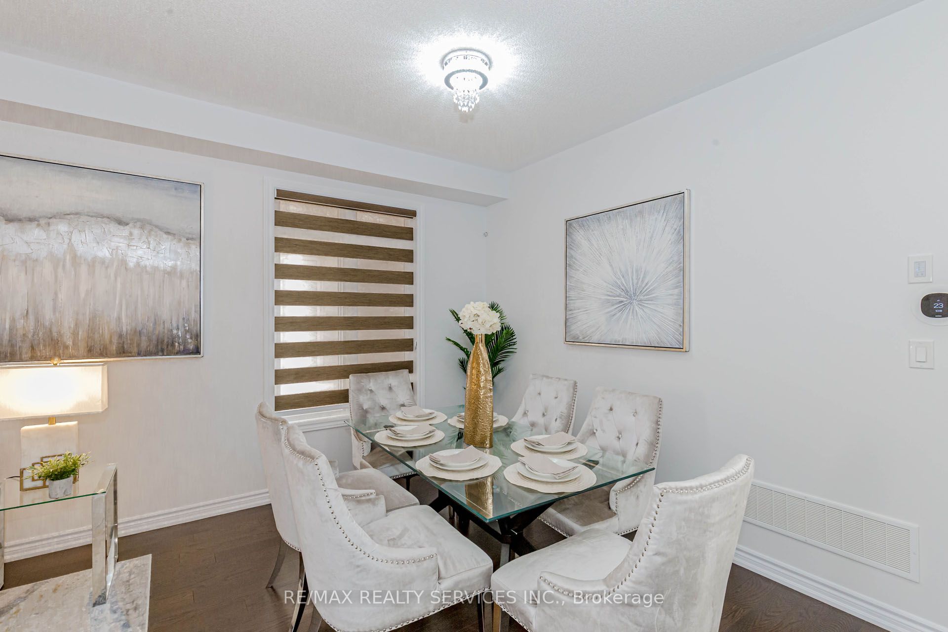 17 Seymour Road Property Photo 11