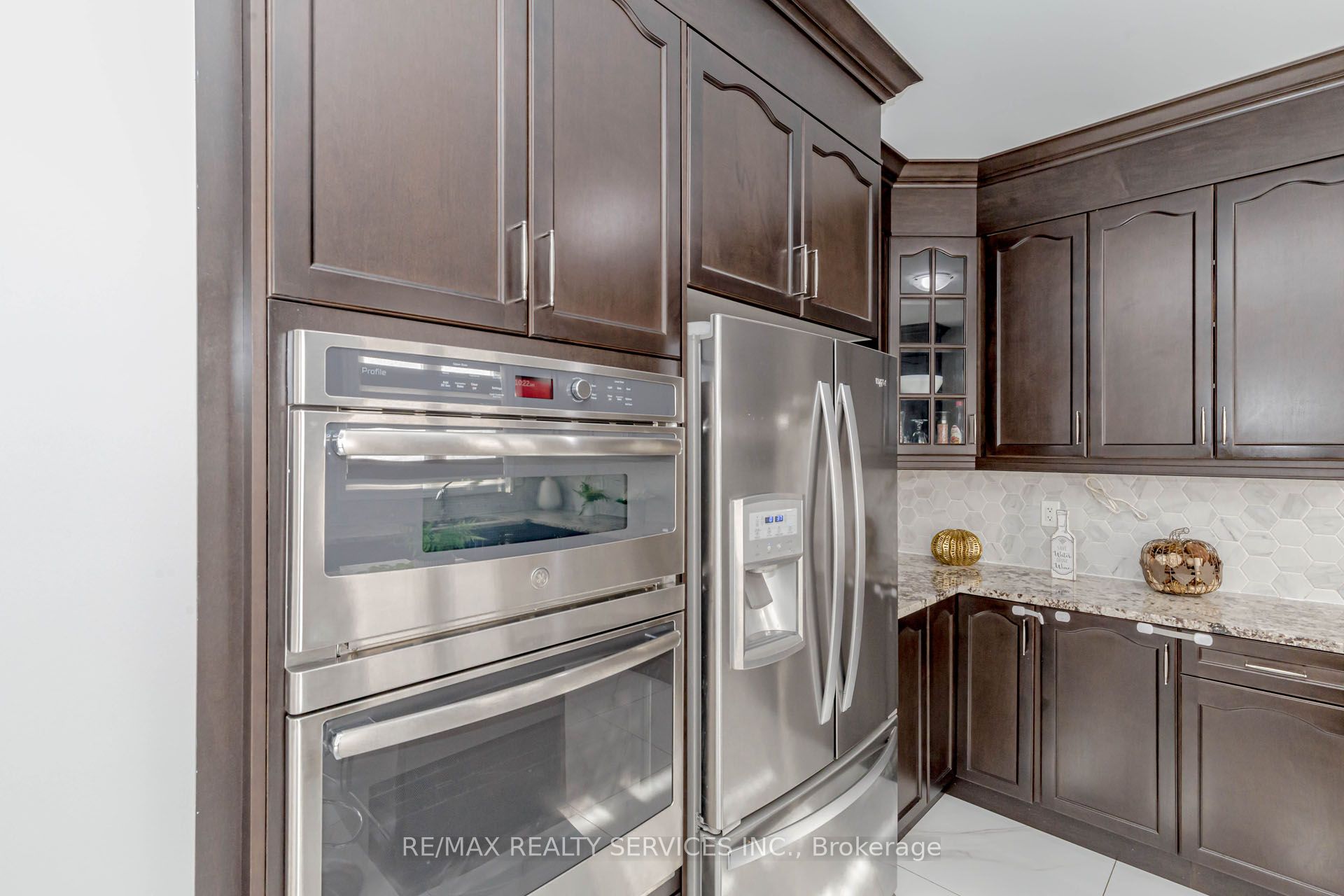 17 Seymour Road Property Photo 22