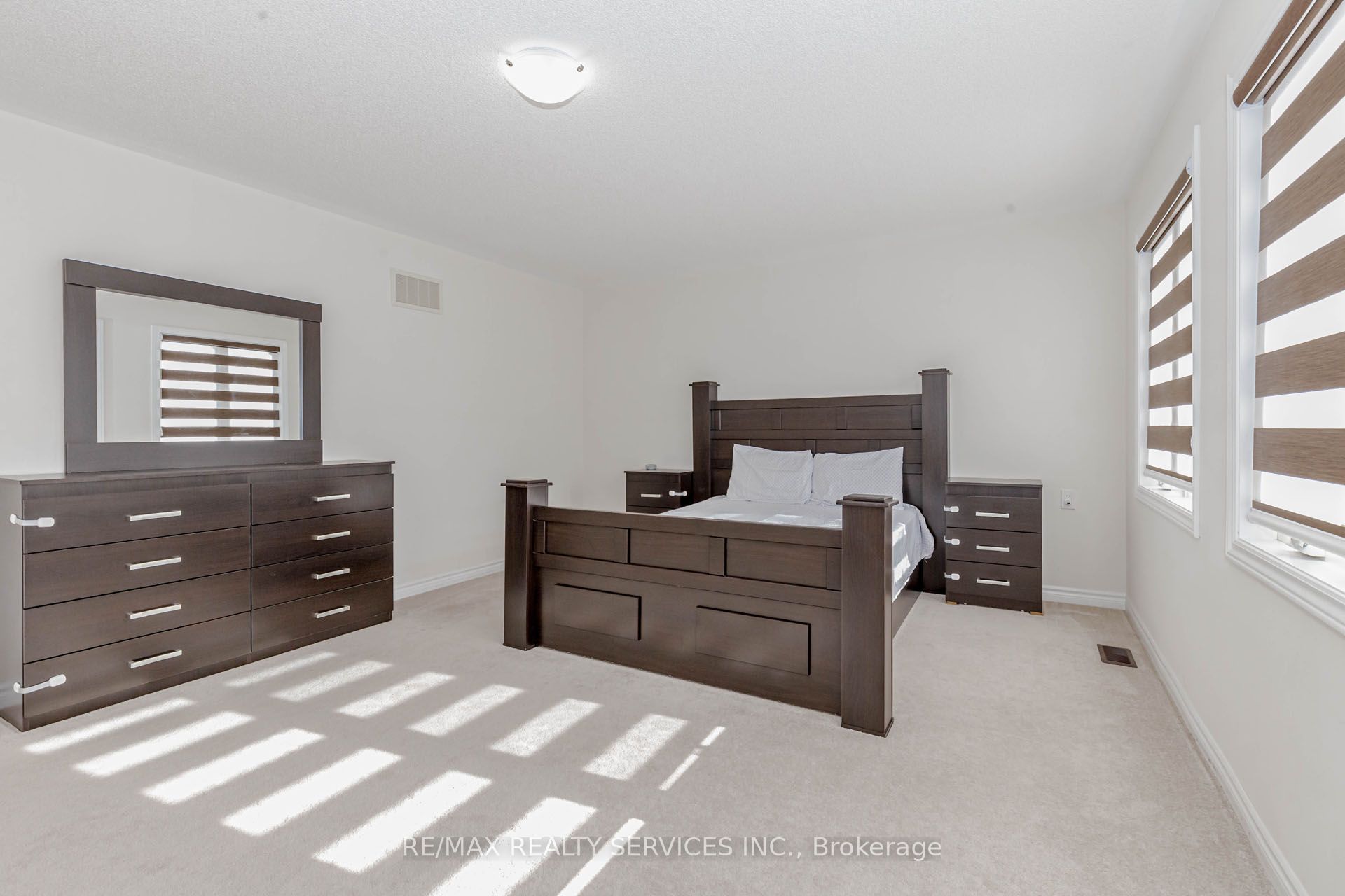 17 Seymour Road Property Photo 36