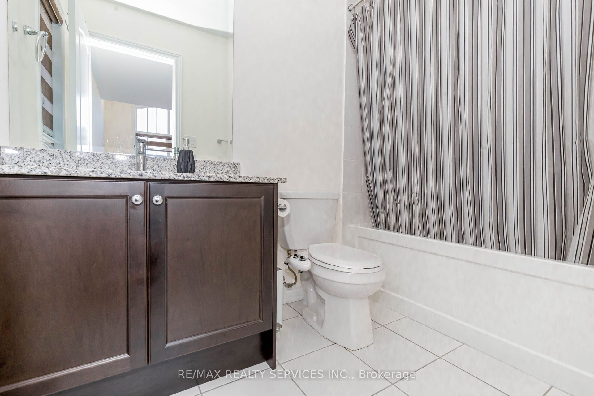 17 Seymour Road Property Photo 42