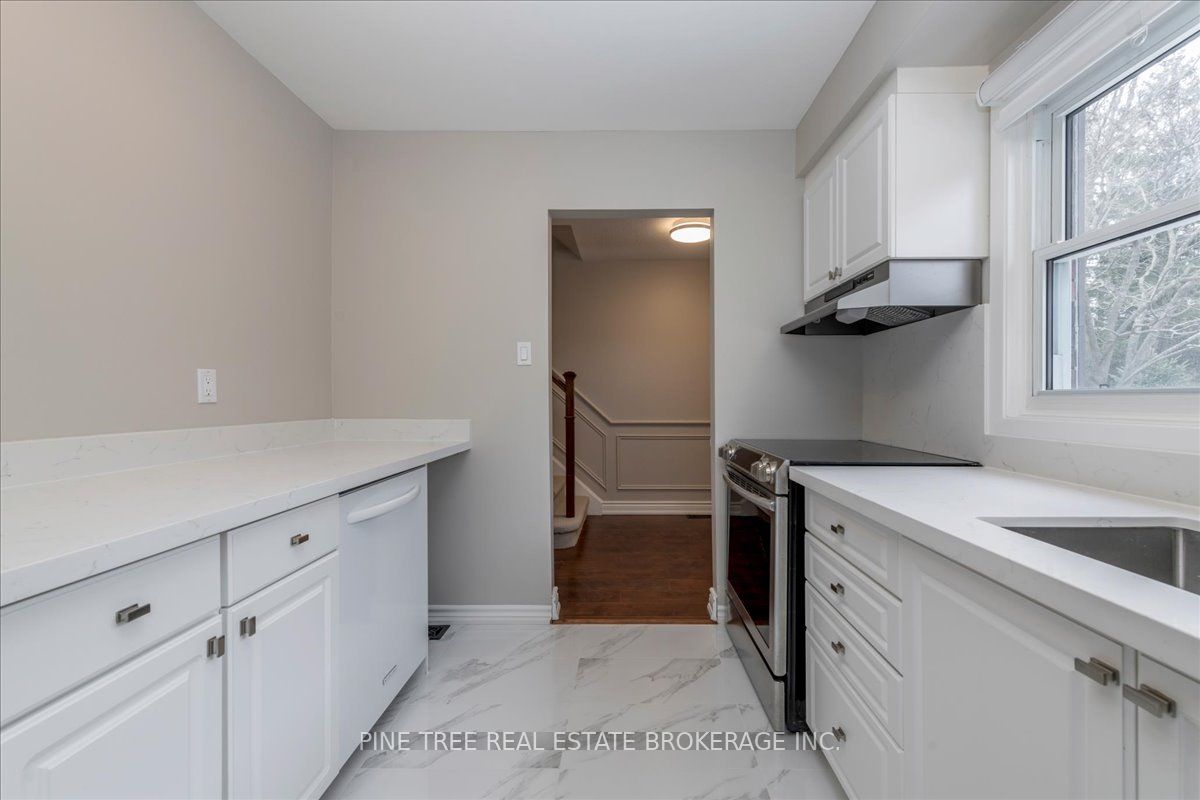 #2 - 2232 Upper Middle Road Property Photo 4