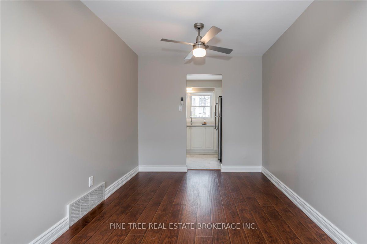 #2 - 2232 Upper Middle Road Property Photo 8
