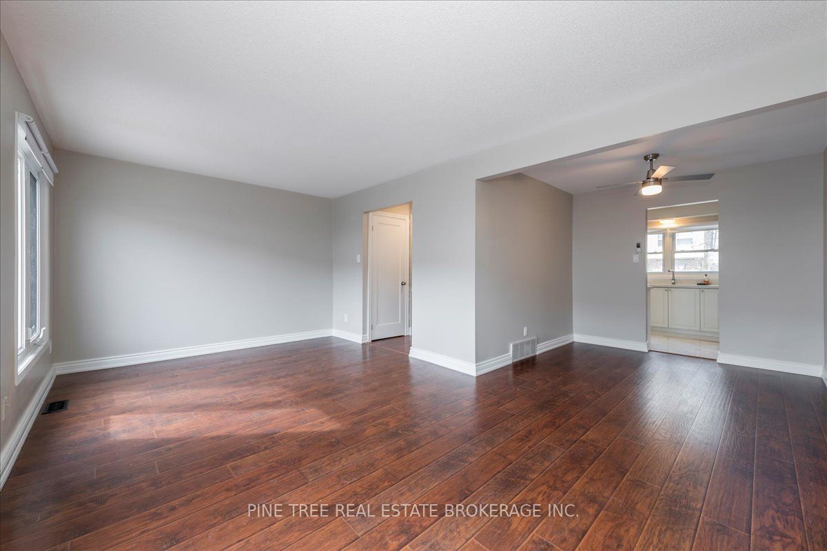 #2 - 2232 Upper Middle Road Property Photo 10