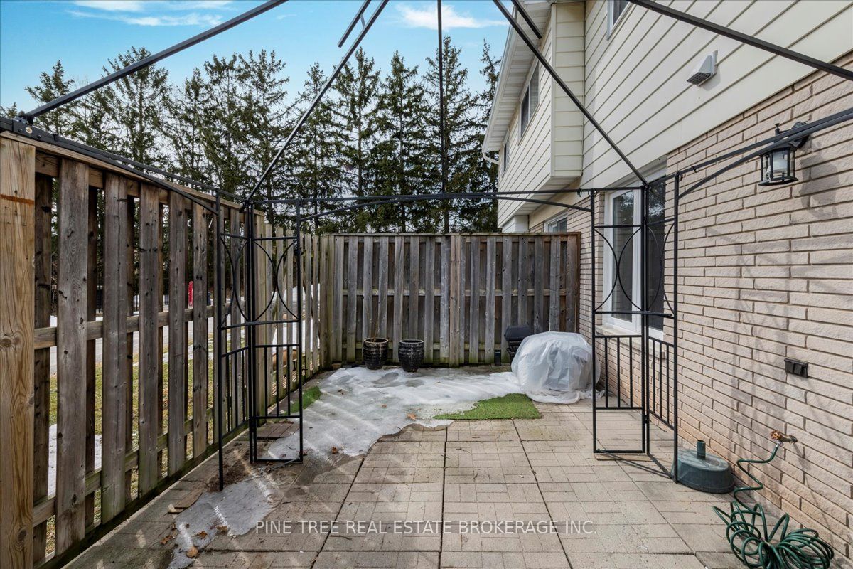 #2 - 2232 Upper Middle Road Property Photo 38