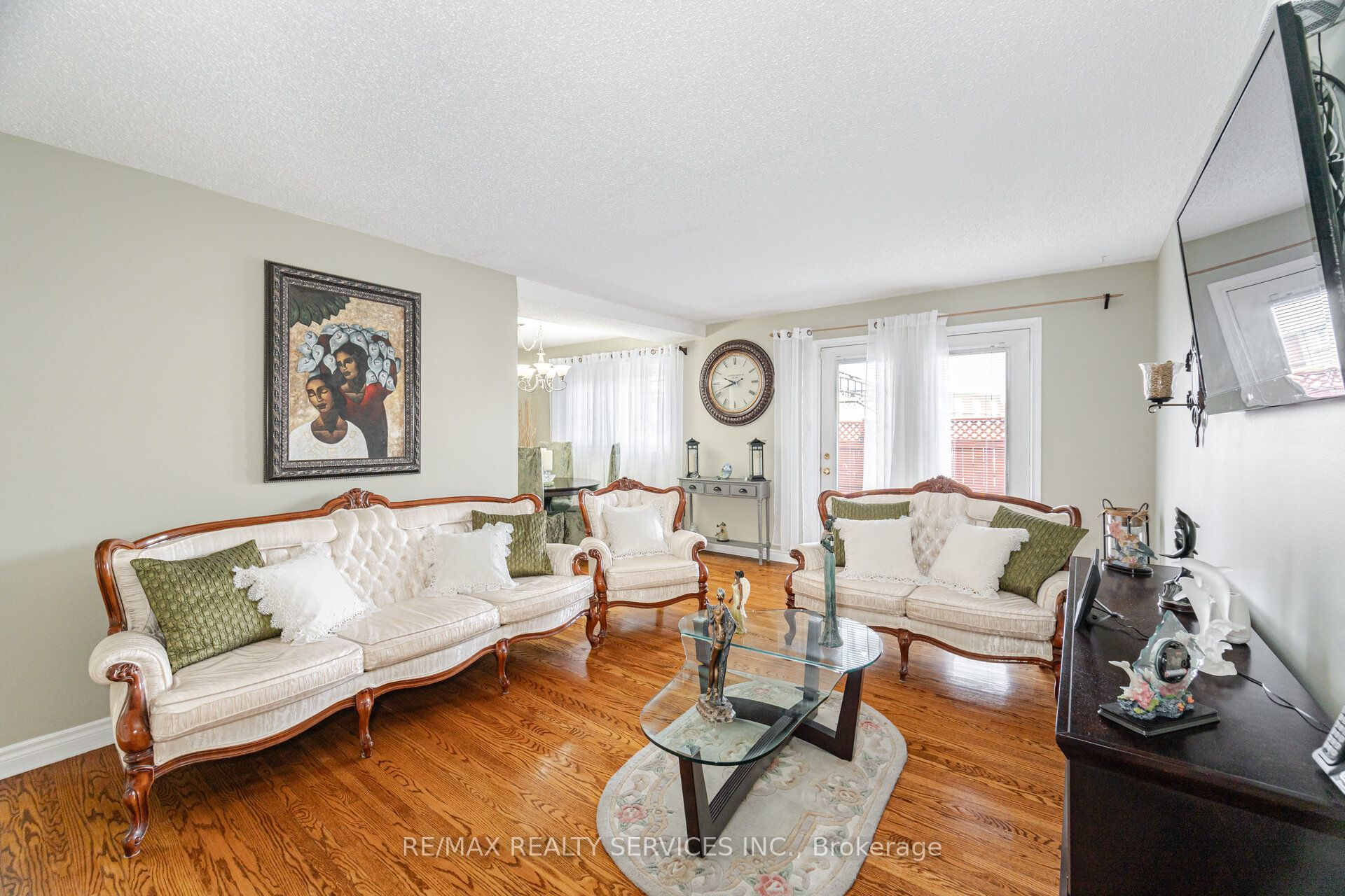 19 Town House Crescent Property Photo 1