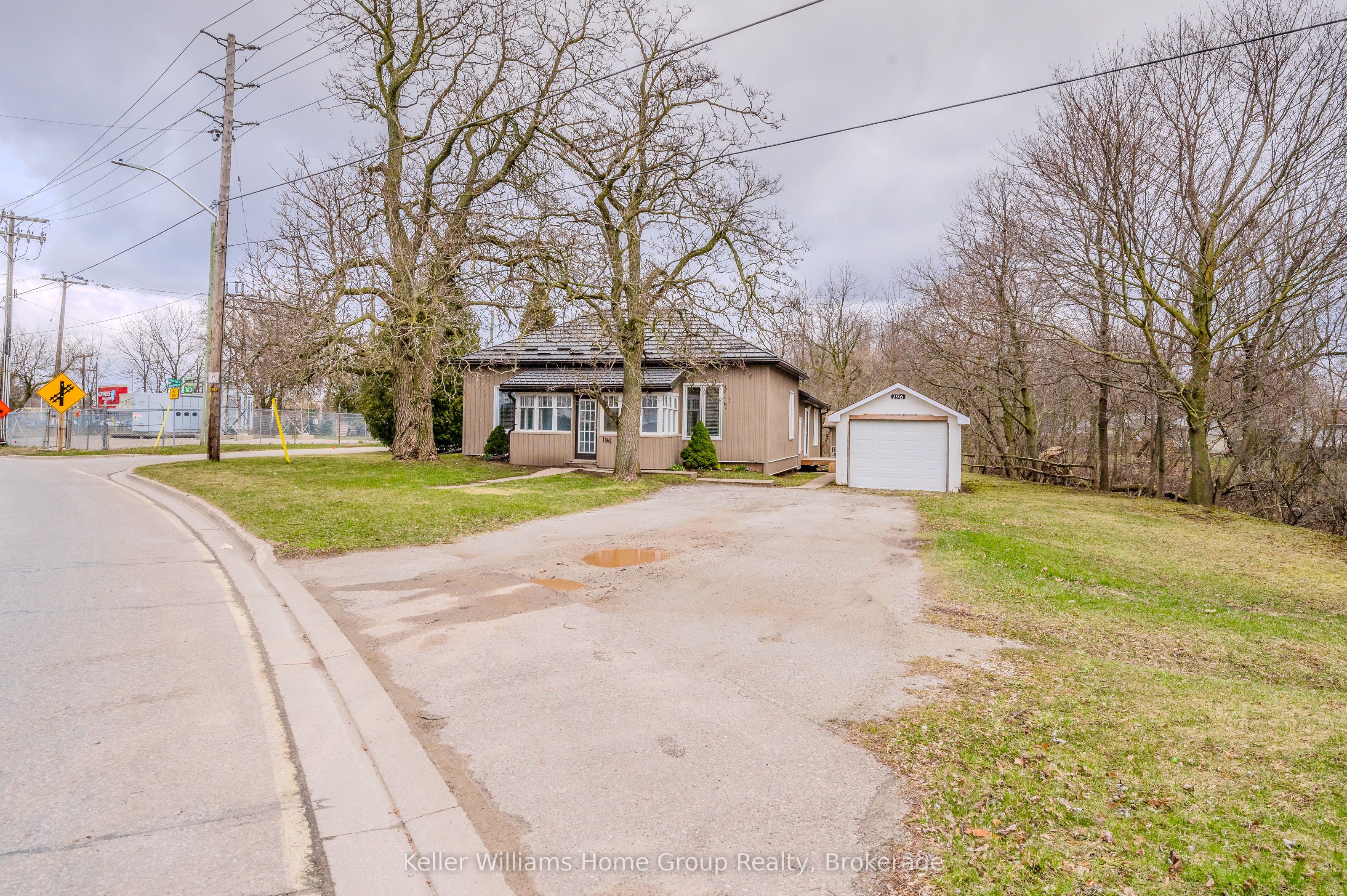 196 Eastern Avenue Property Photo 6
