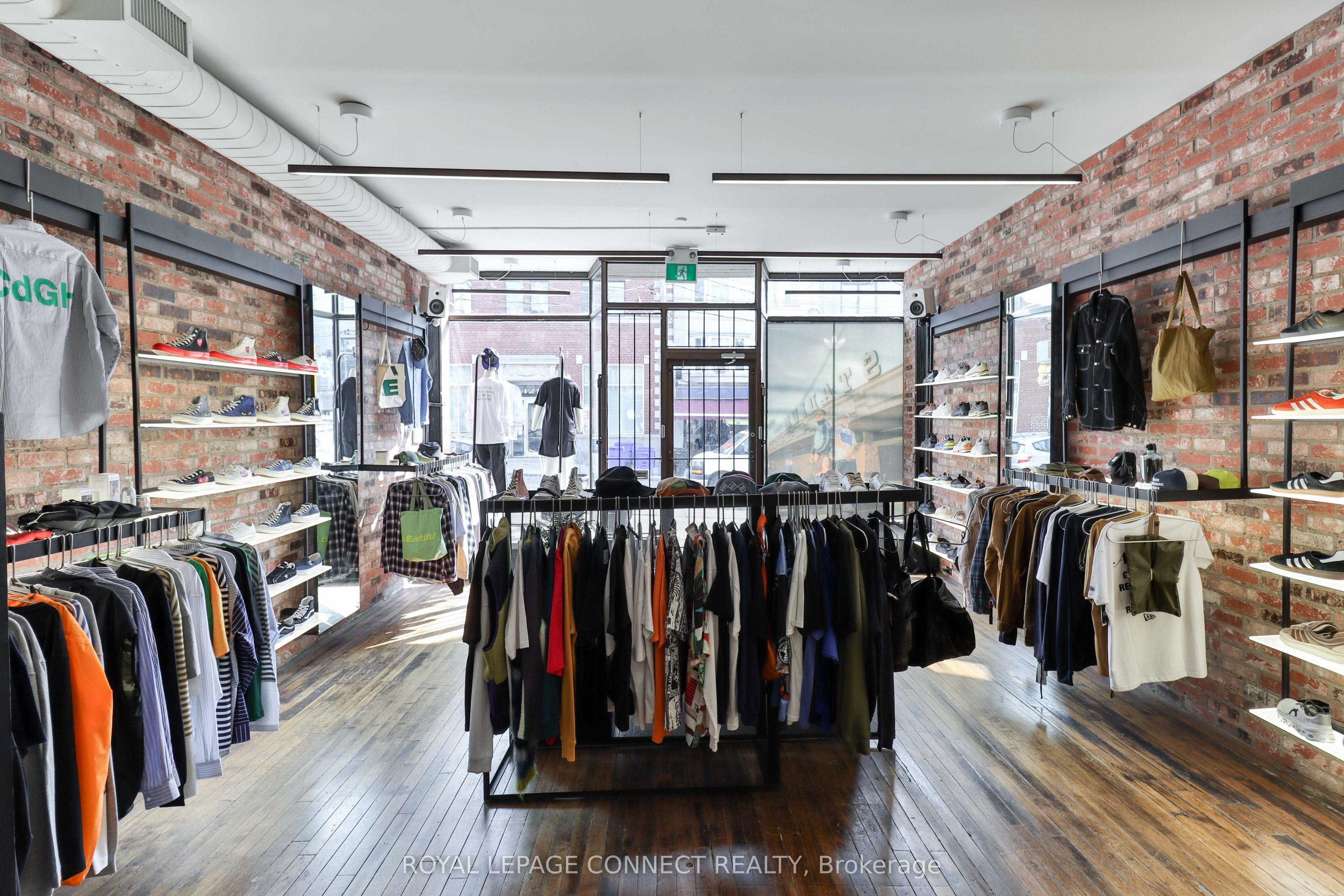 #main - 406 Roncesvalles Avenue Property Photo 7