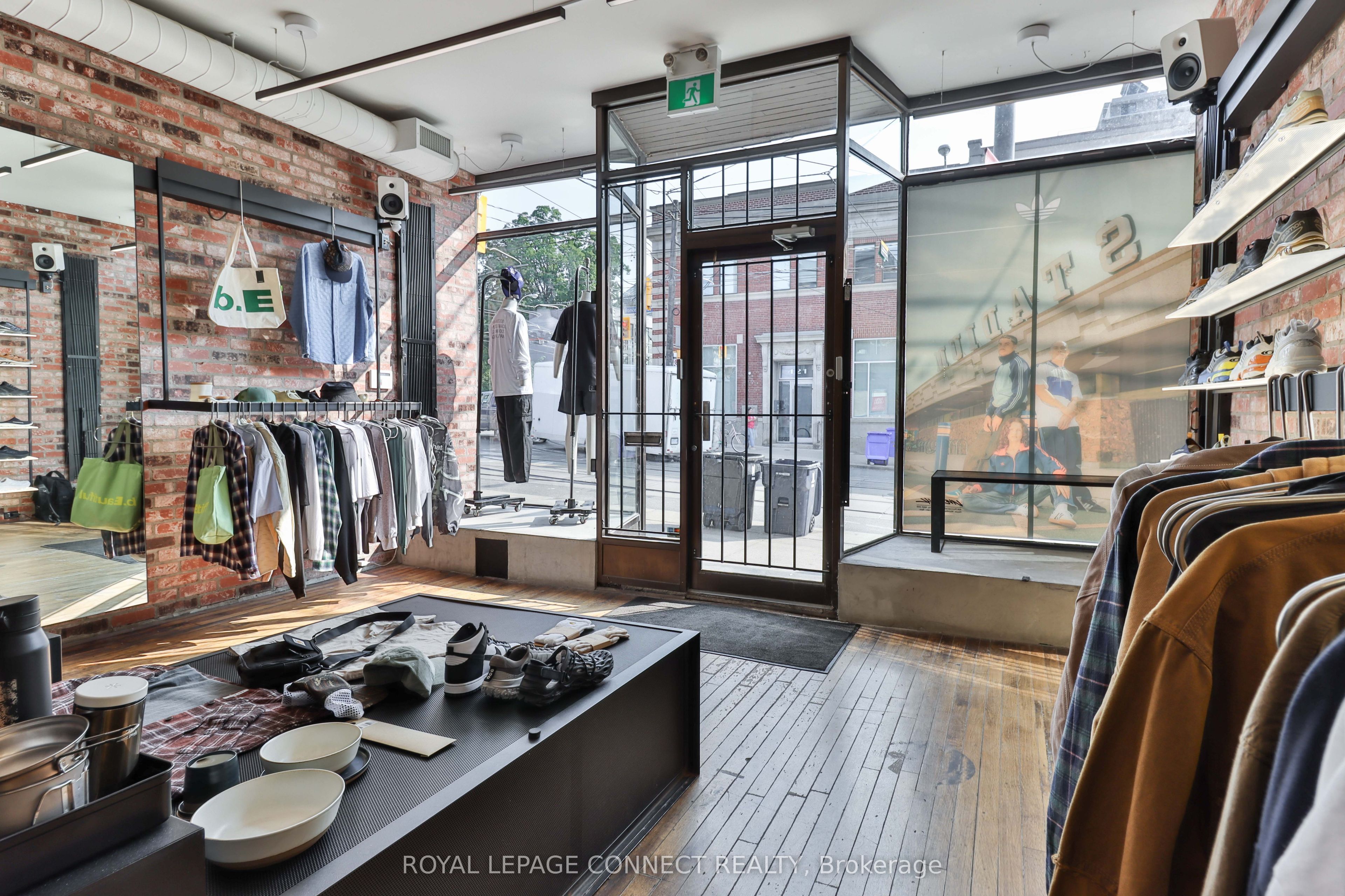 #main - 406 Roncesvalles Avenue Property Photo 8