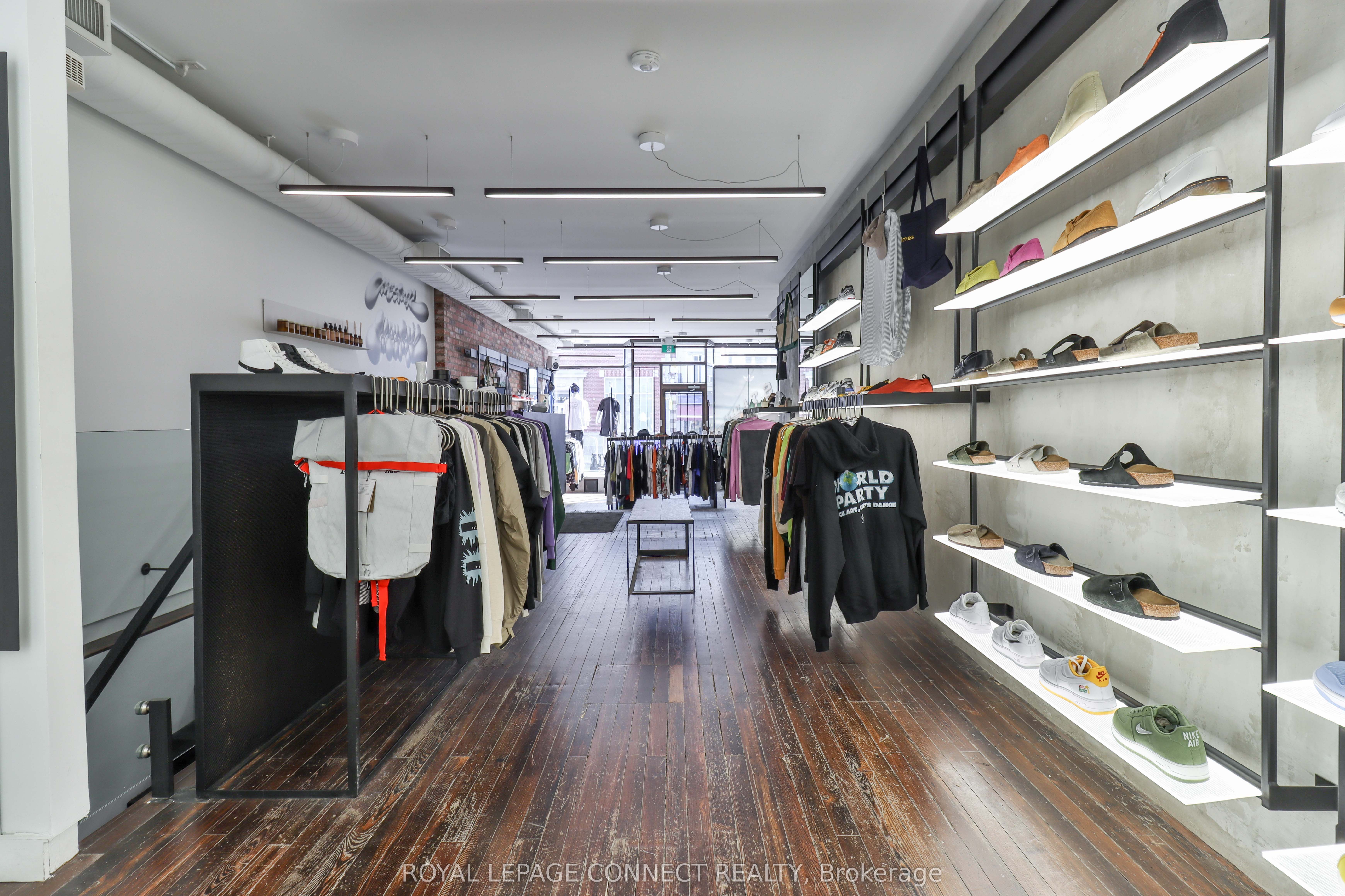 #main - 406 Roncesvalles Avenue Property Photo 15