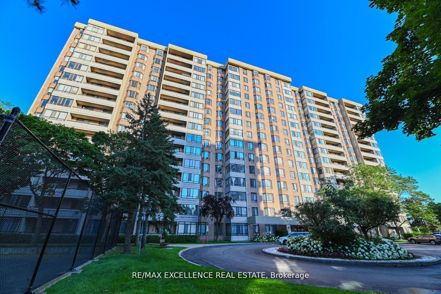 5 Lisa Street 1002 Property Photo 2