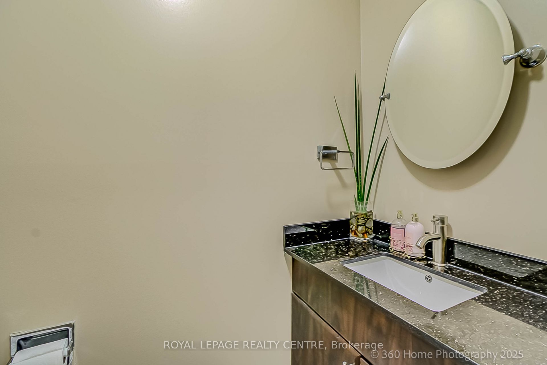 #6 - 5878 Montevideo Road Property Photo 14