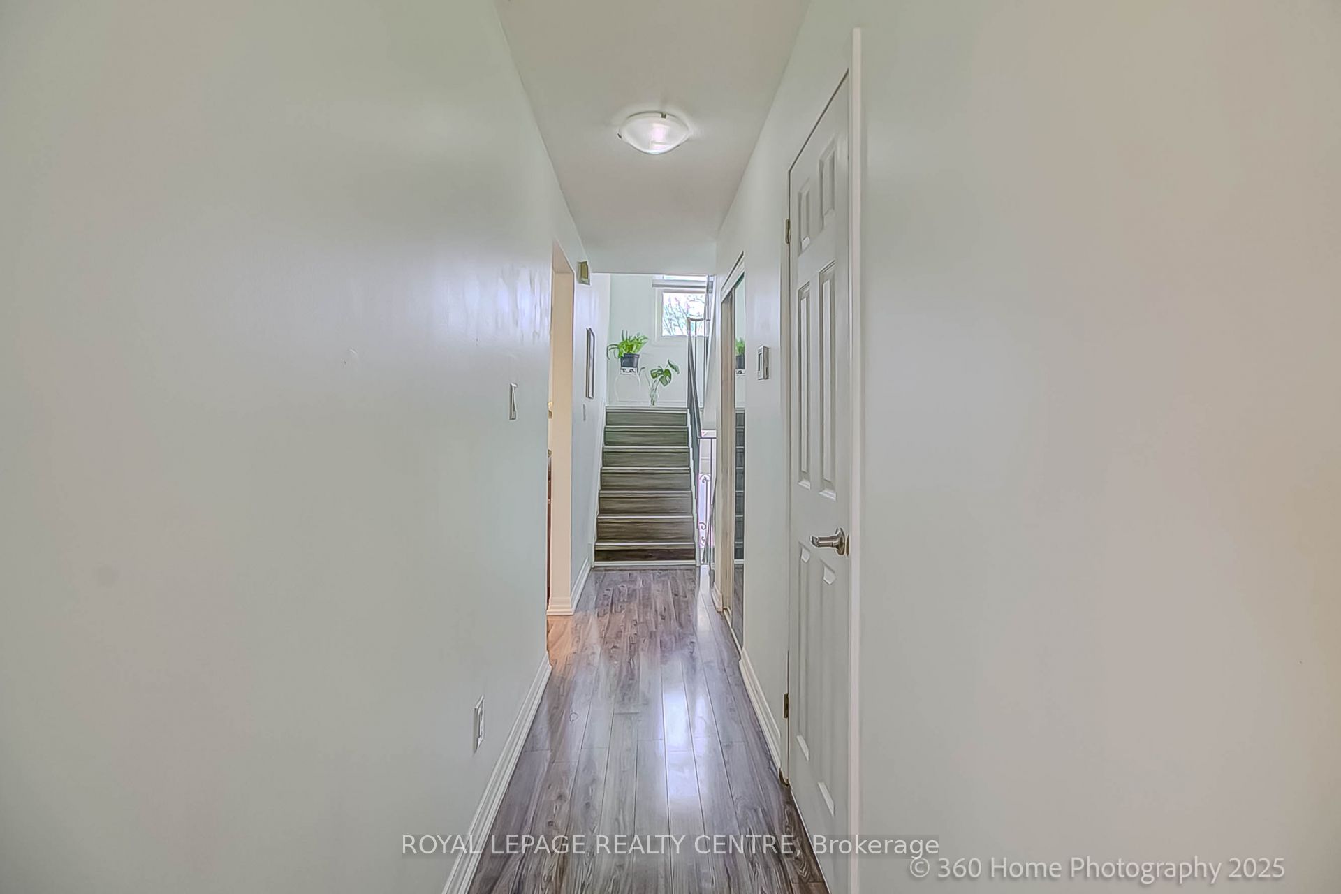 #6 - 5878 Montevideo Road Property Photo 23