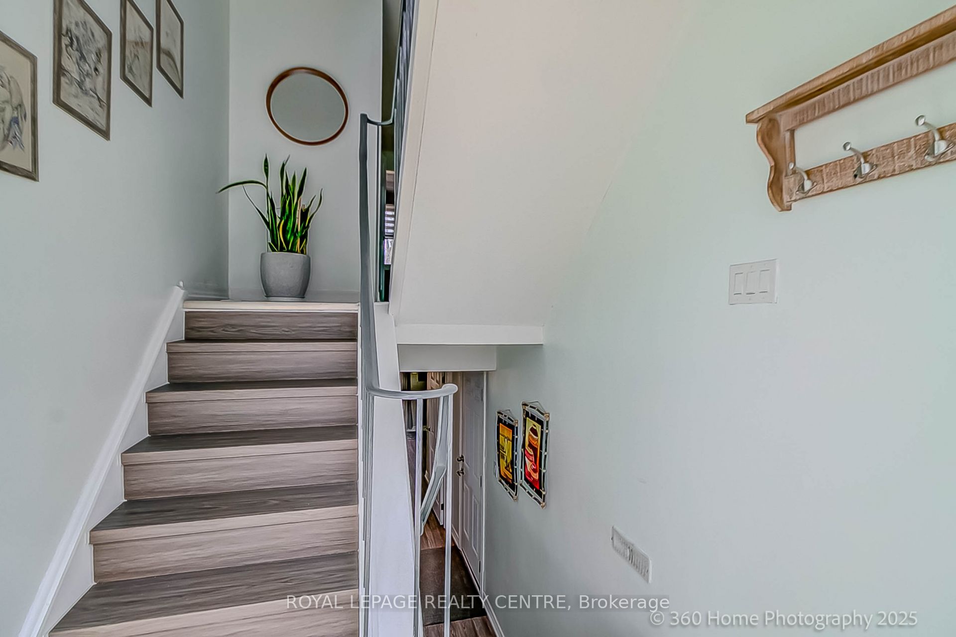 #6 - 5878 Montevideo Road Property Photo 24