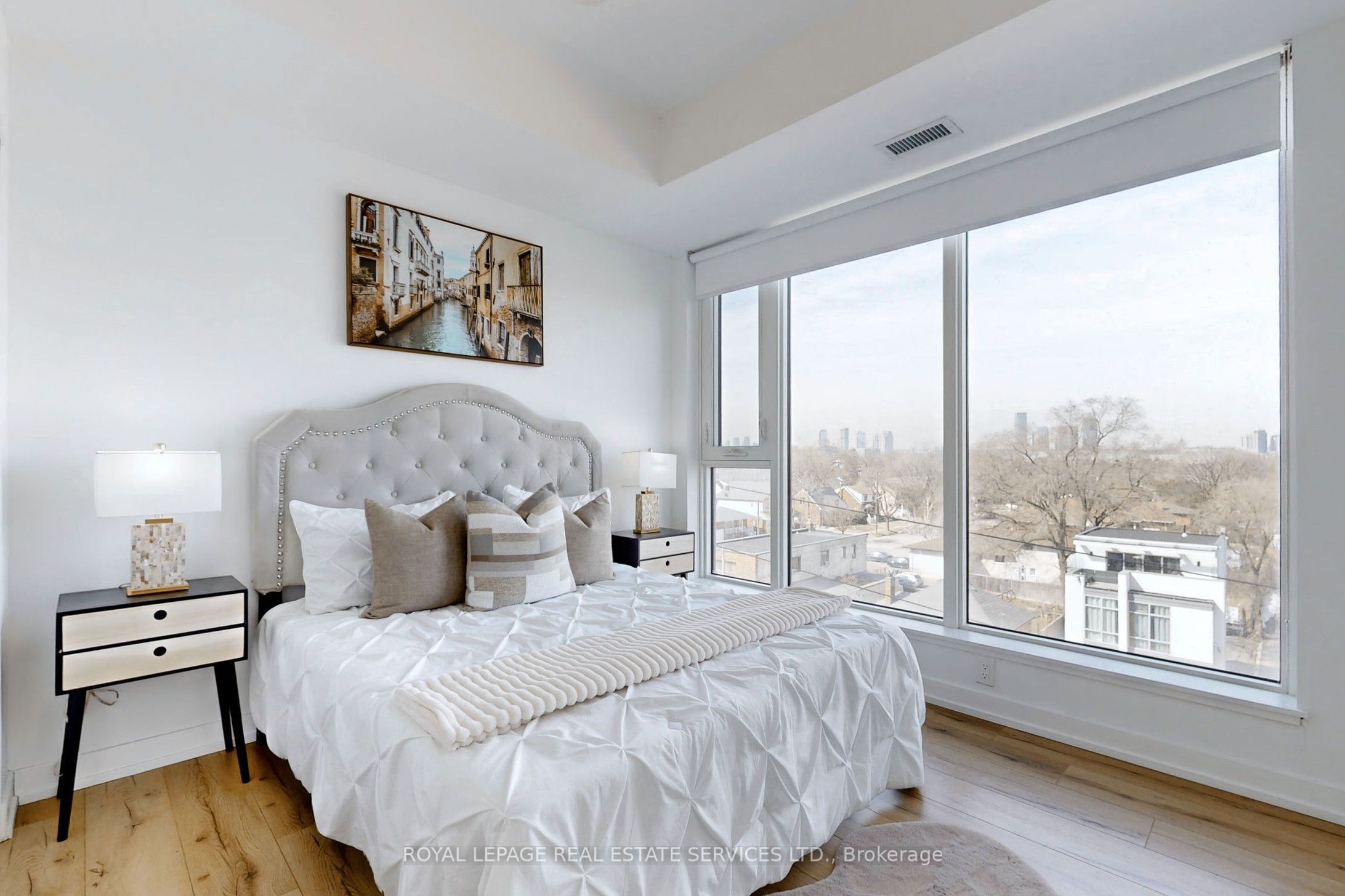 1195 The Queensway Avenue 507 Property Photo 12
