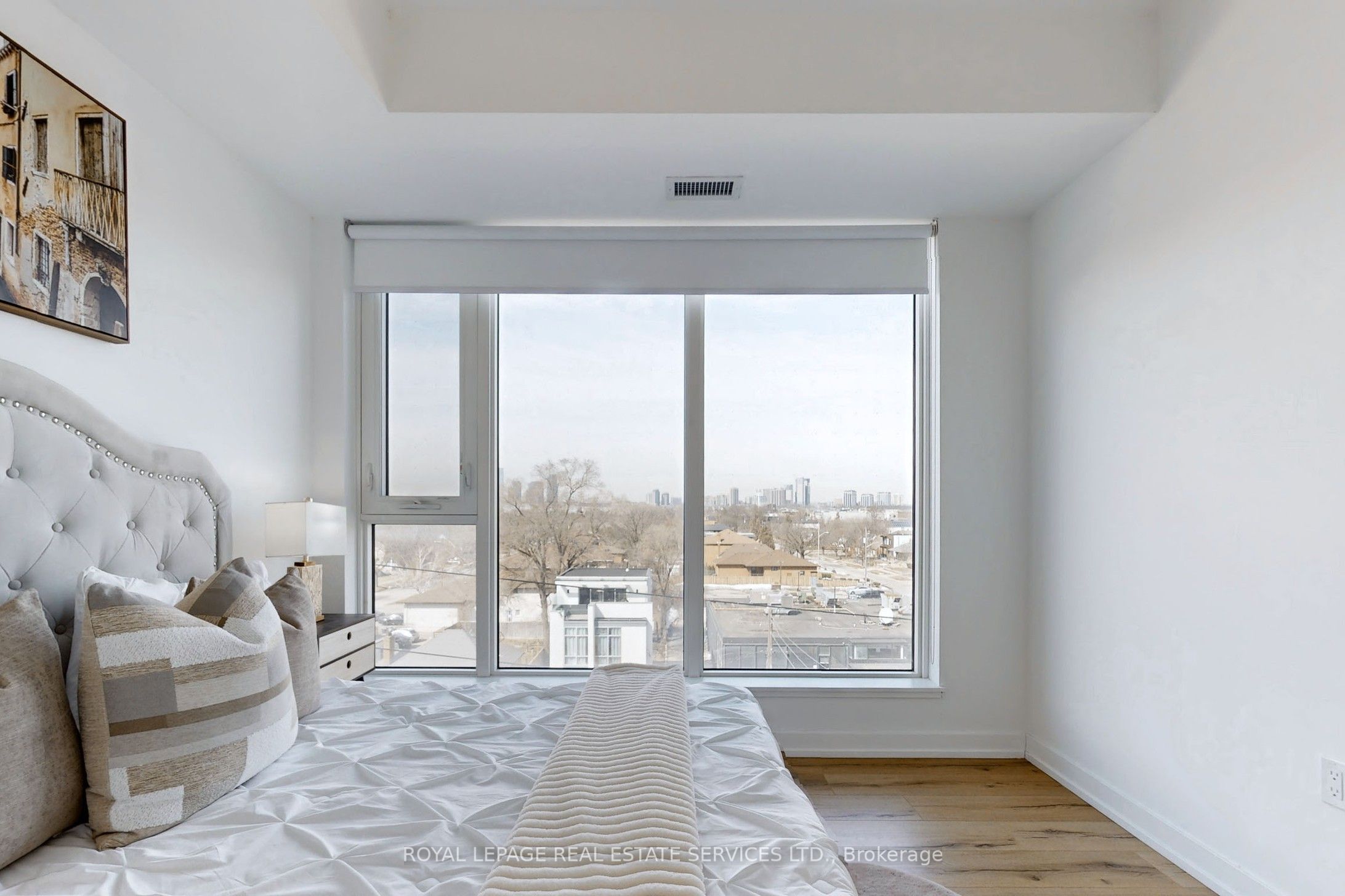 1195 The Queensway Avenue 507 Property Photo 15
