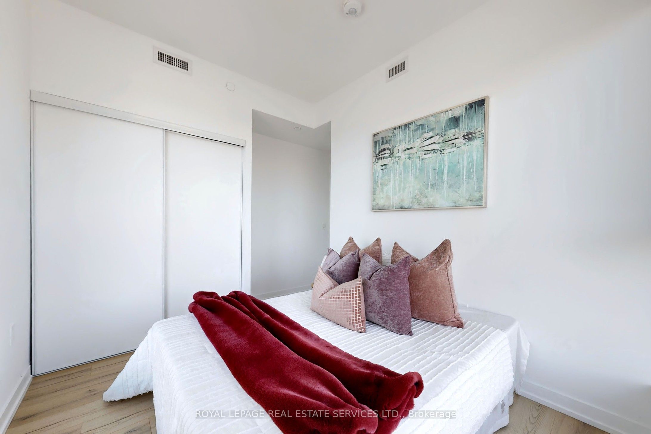 1195 The Queensway Avenue 507 Property Photo 21