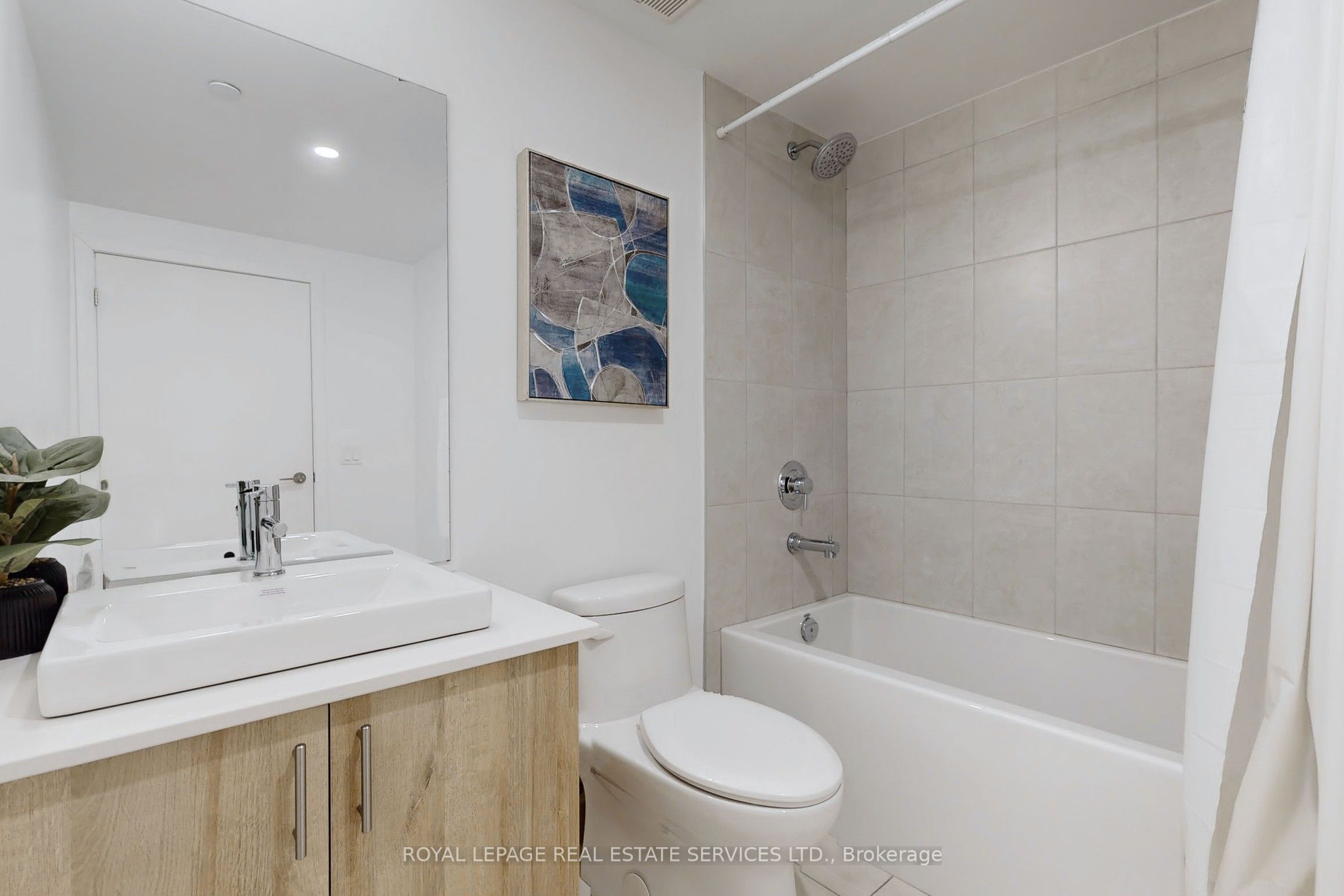 1195 The Queensway Avenue 507 Property Photo 27