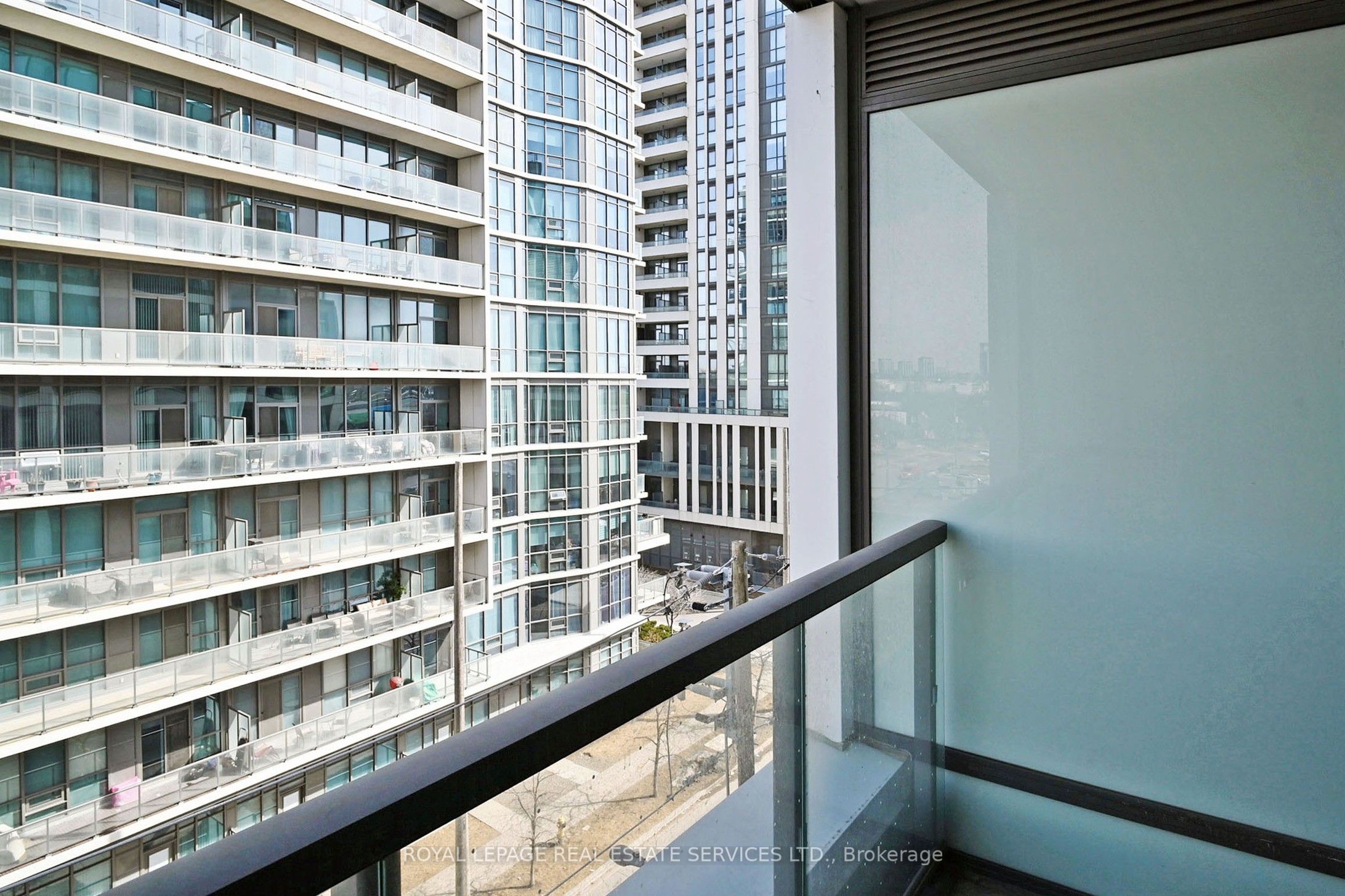 1195 The Queensway Avenue 507 Property Photo 38