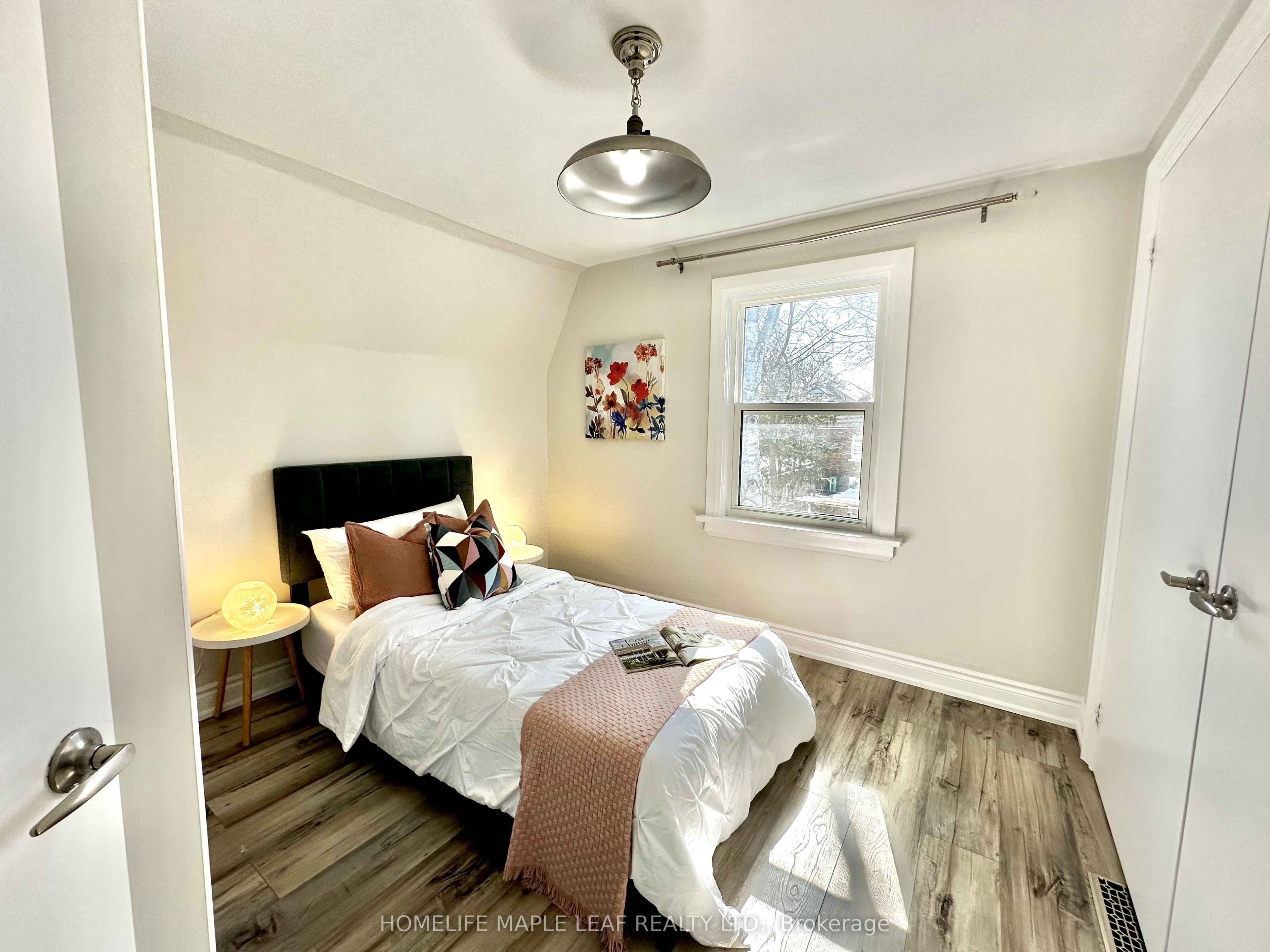 7 Lowes Avenue Property Photo 18