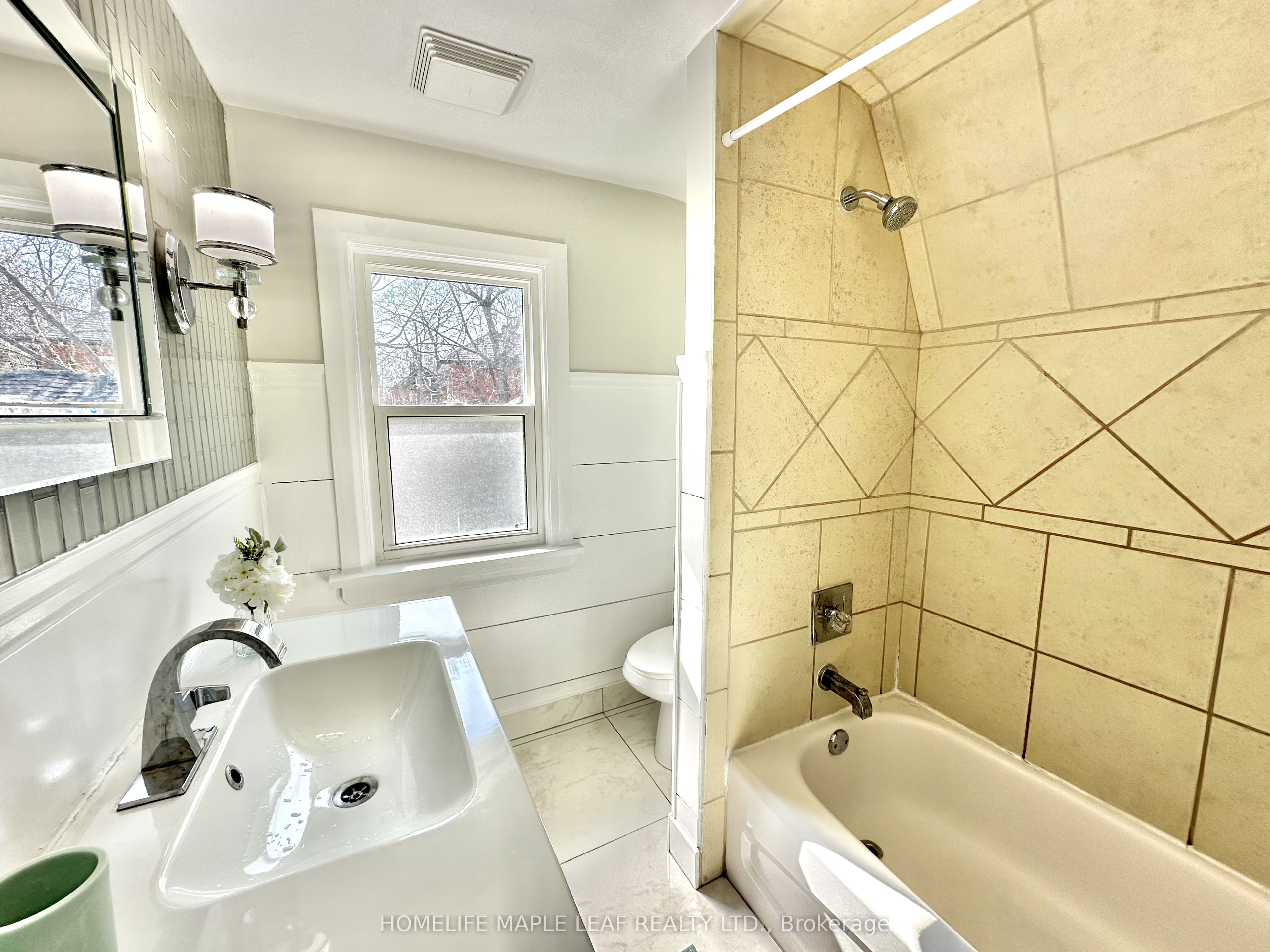 7 Lowes Avenue Property Photo 22