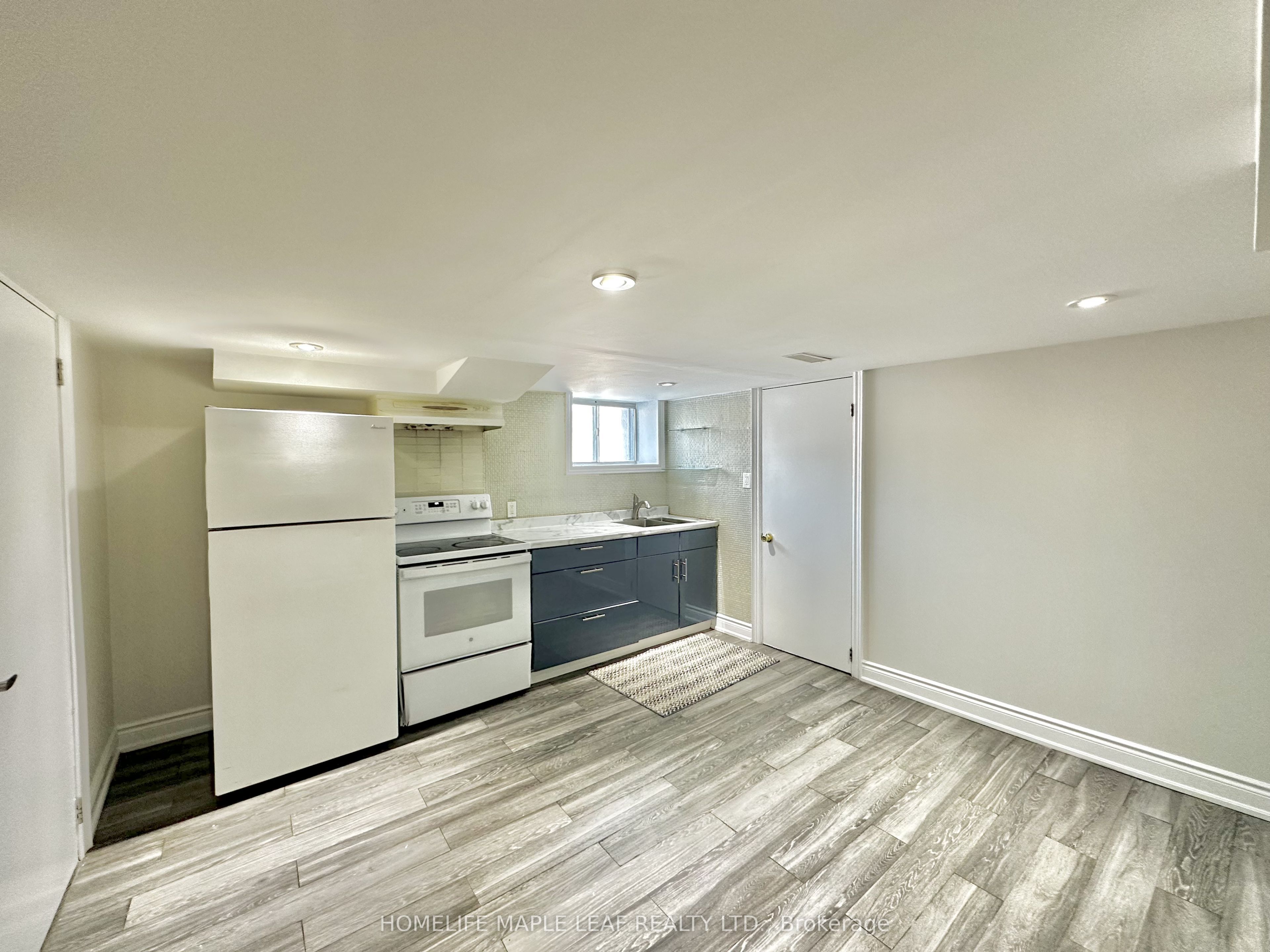 7 Lowes Avenue Property Photo 23
