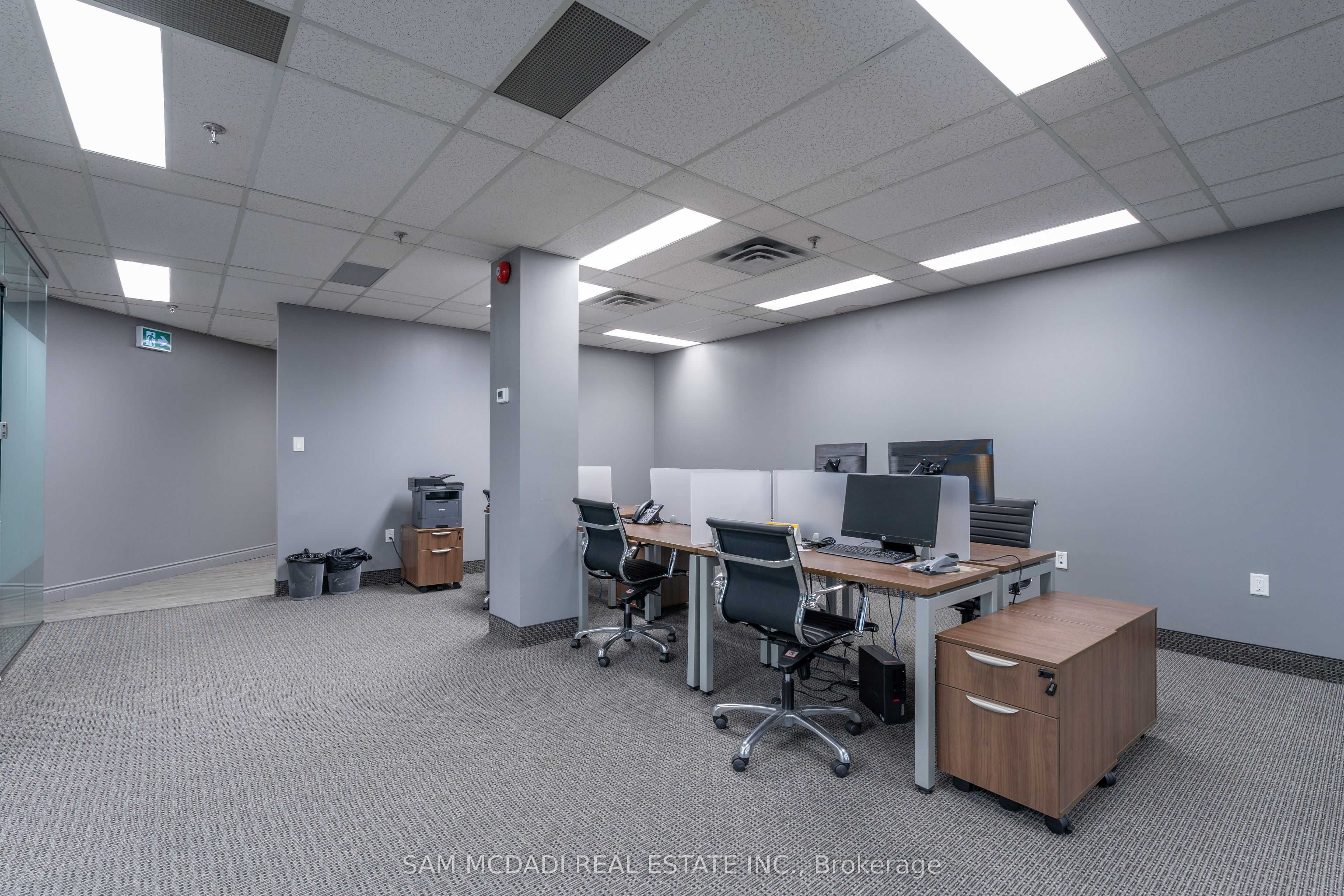 #316 - 2800 Skymark Avenue Property Photo 8