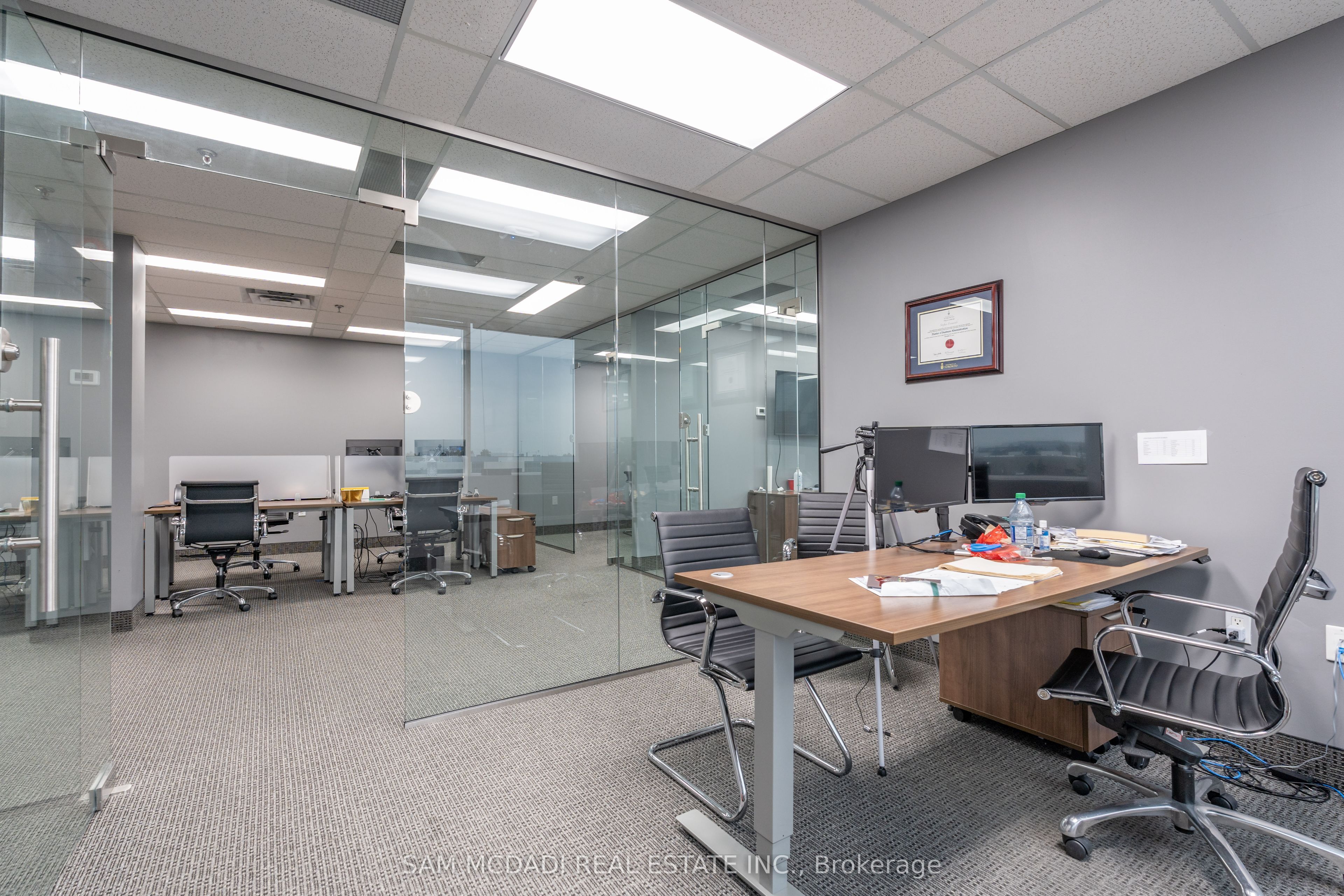 #316 - 2800 Skymark Avenue Property Photo 17