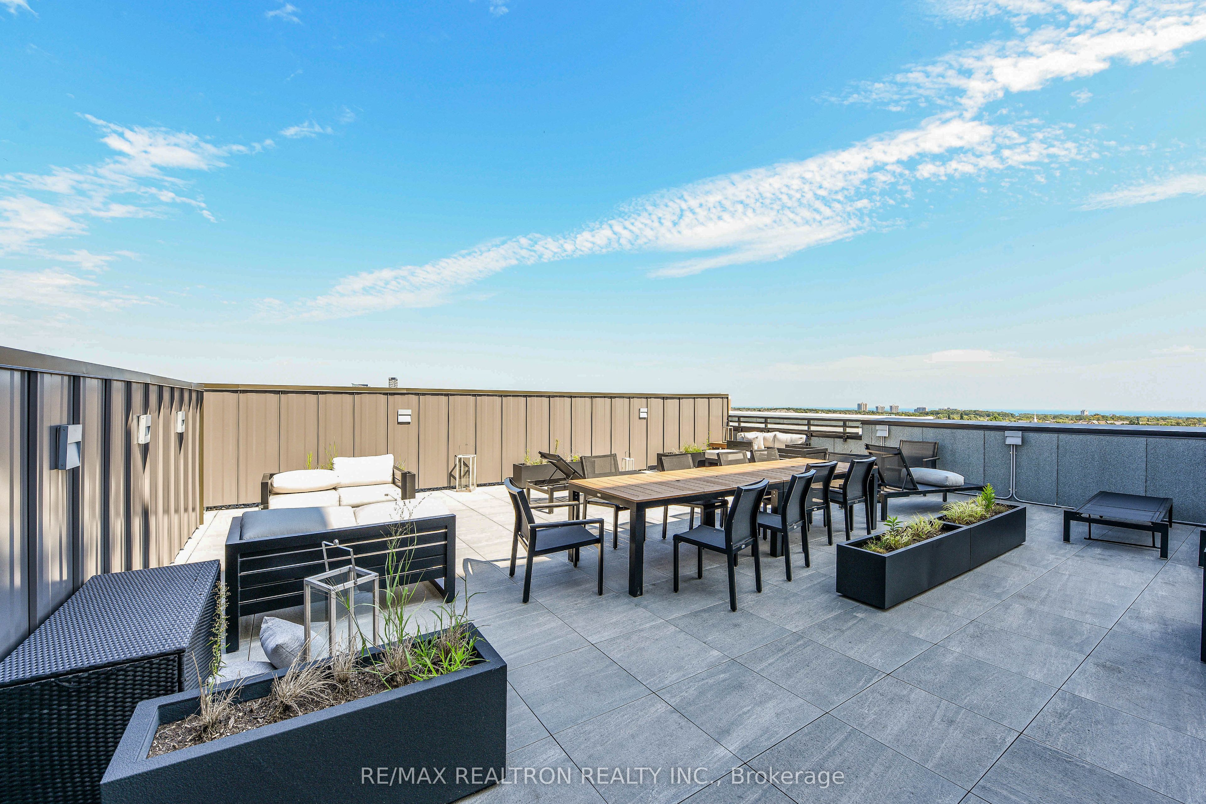 95 Dundas Street W 111 Property Photo 19