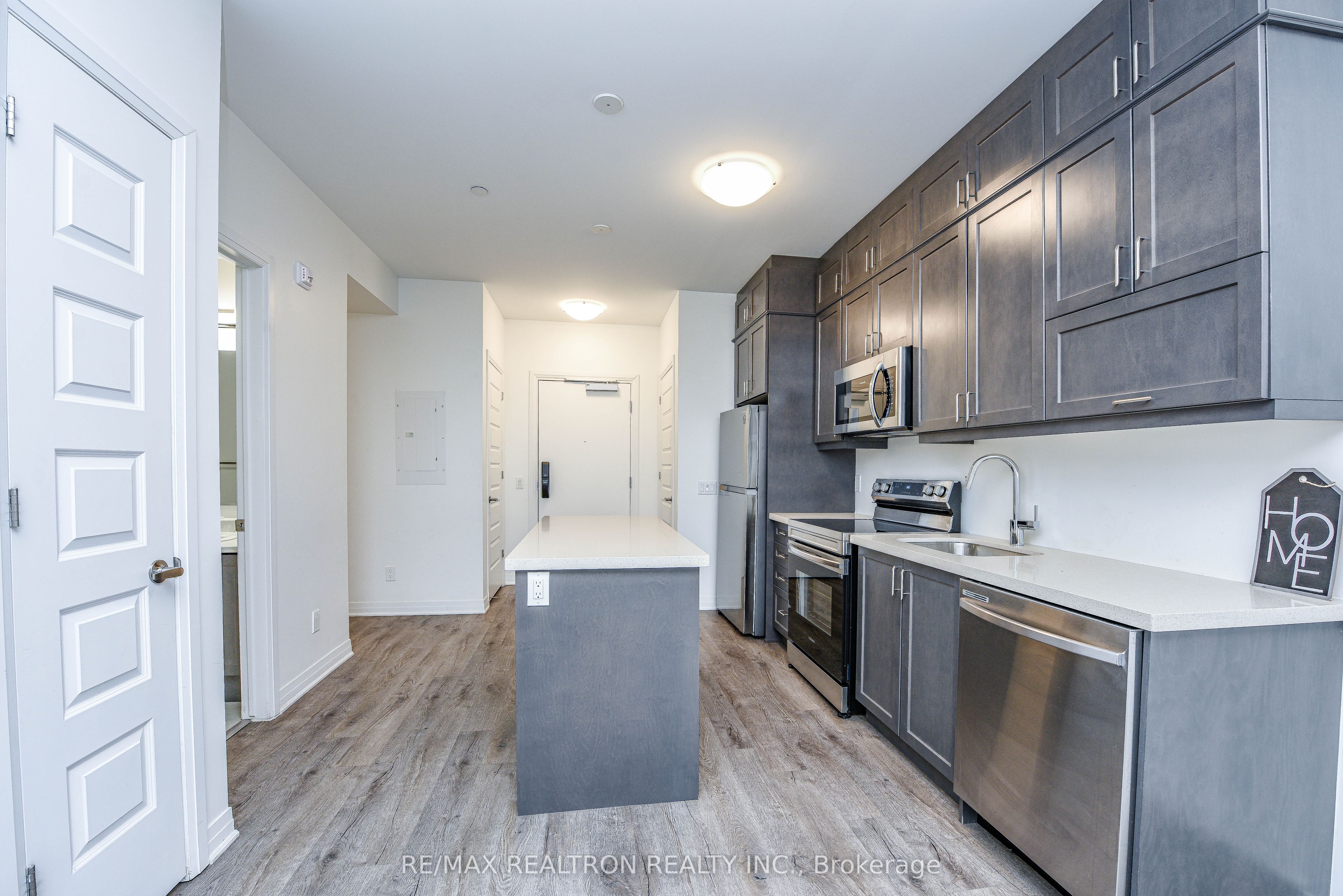 95 Dundas Street W 111 Property Photo 30